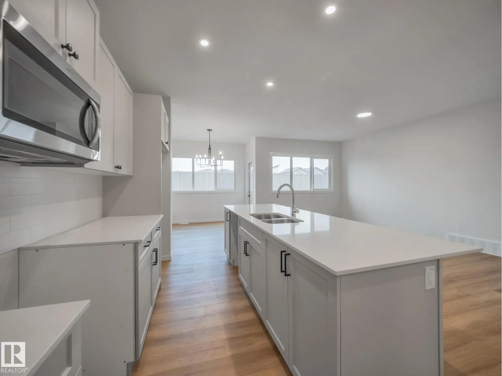 20735 24 AV NW