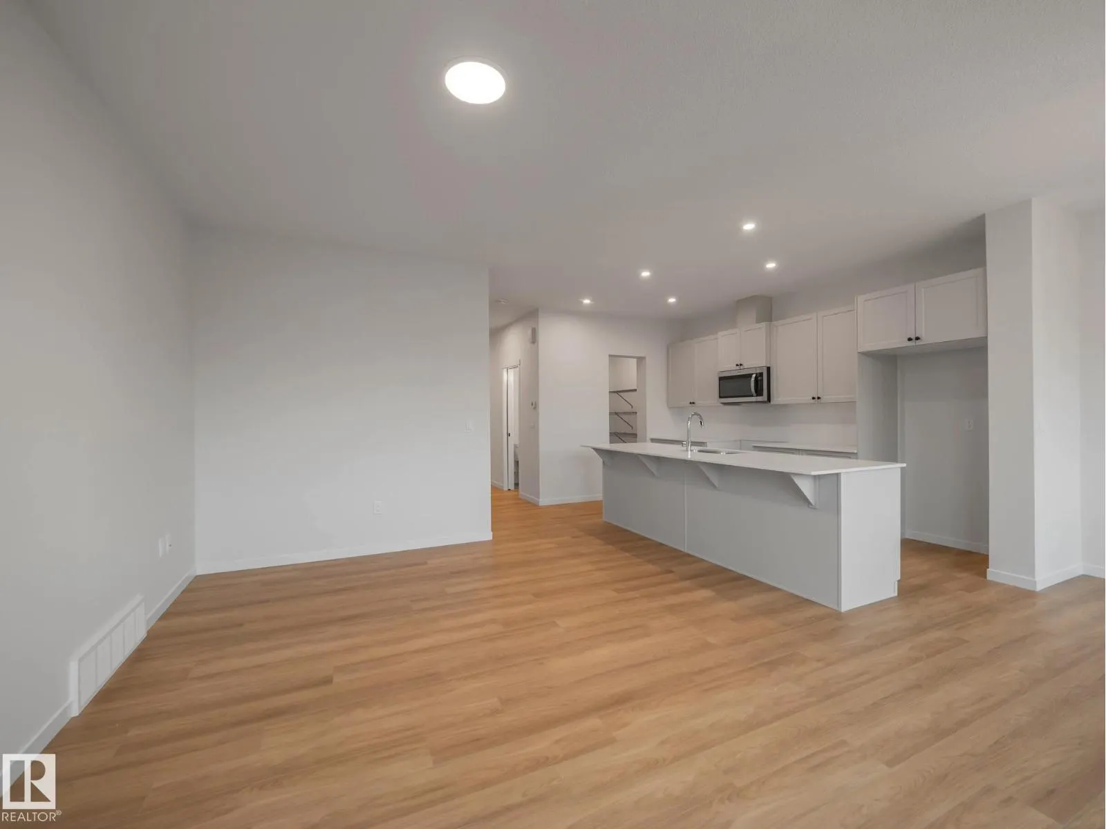 20735 24 AV NW