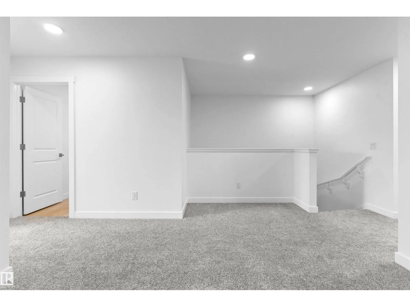 1058 CRISTALL CR SW