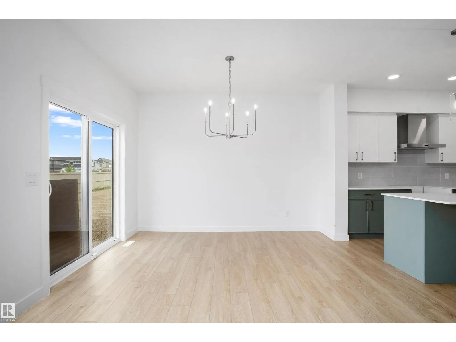 1058 CRISTALL CR SW