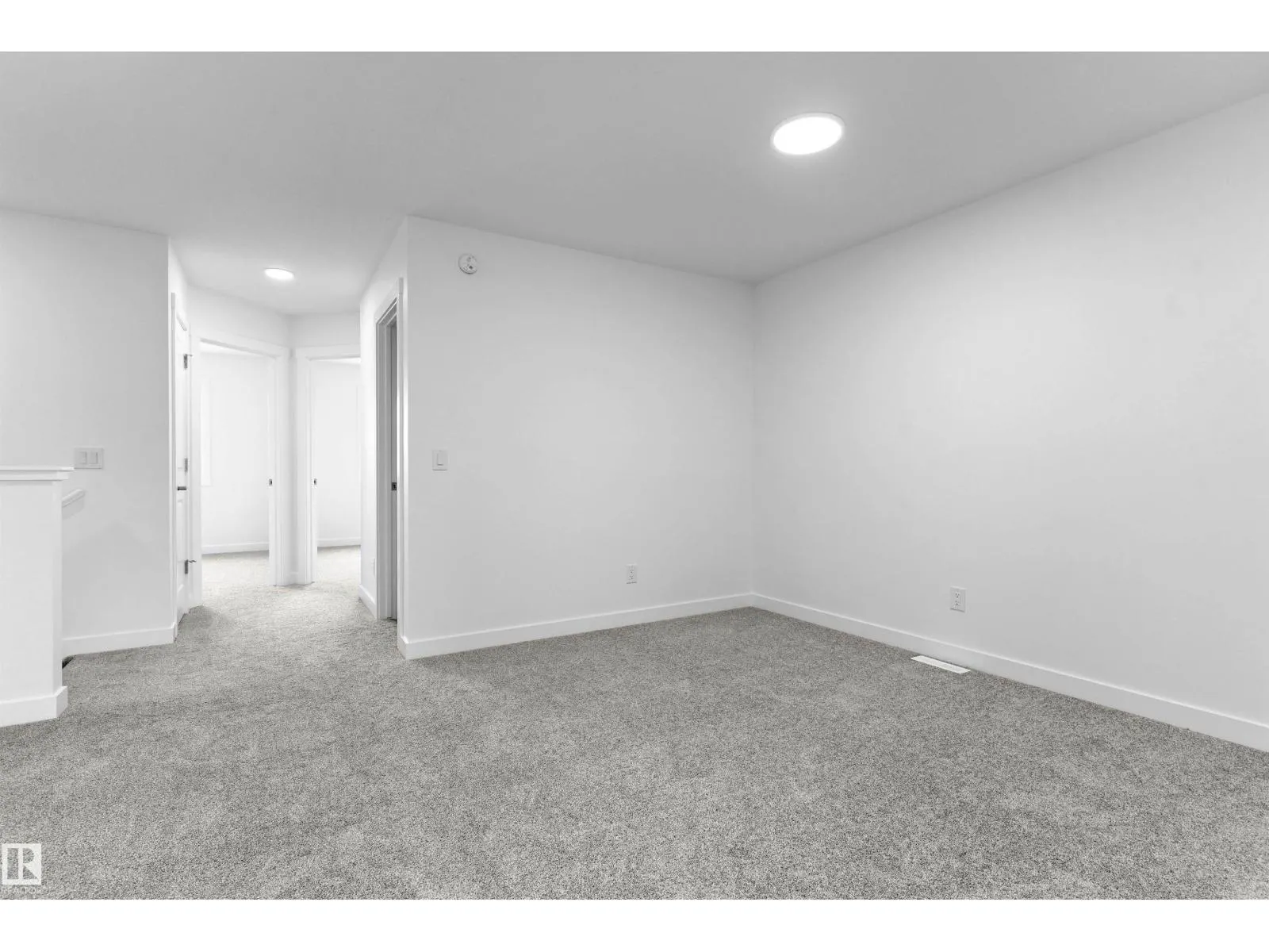 1058 CRISTALL CR SW