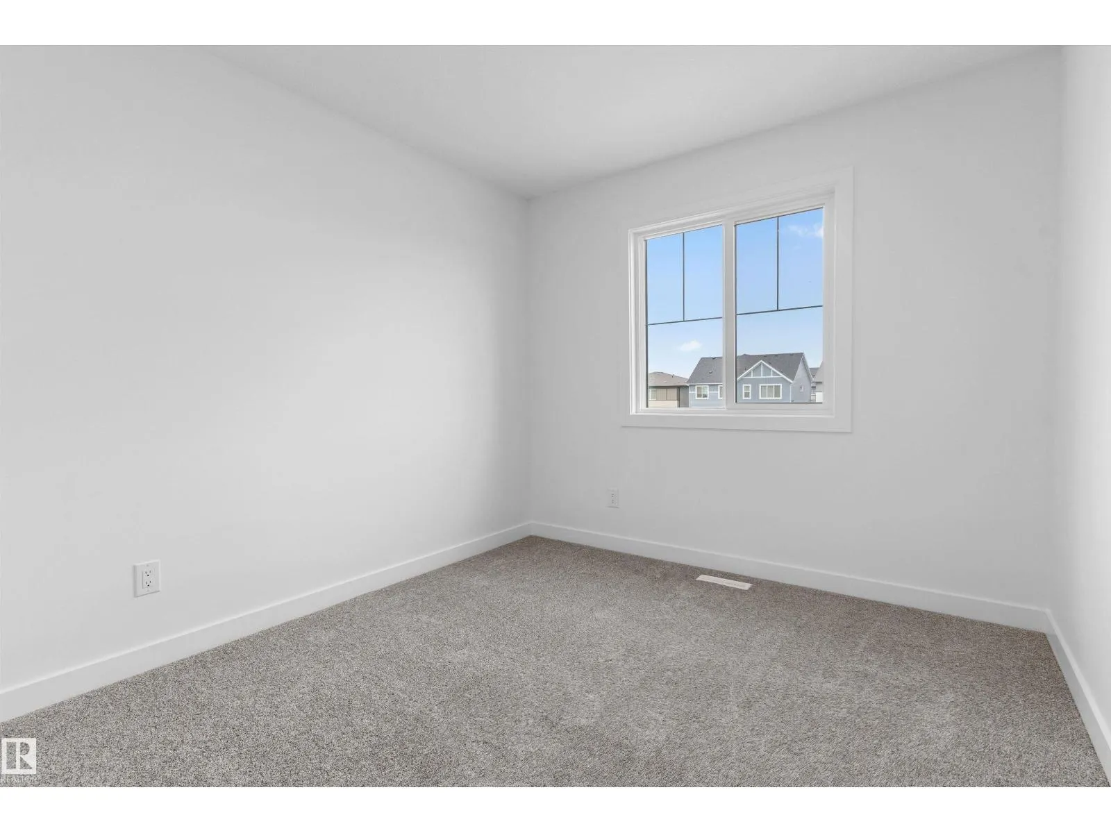 1058 CRISTALL CR SW