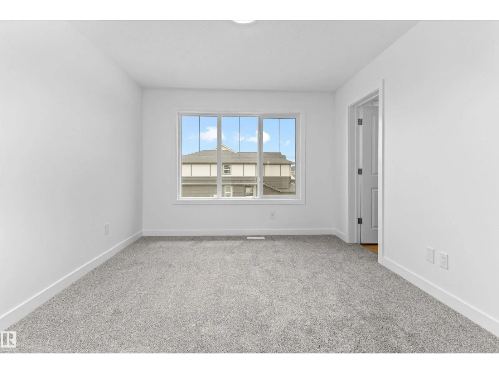 1058 CRISTALL CR SW