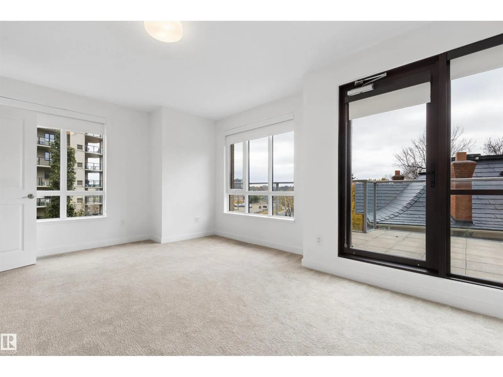 #203 9720 106 ST NW