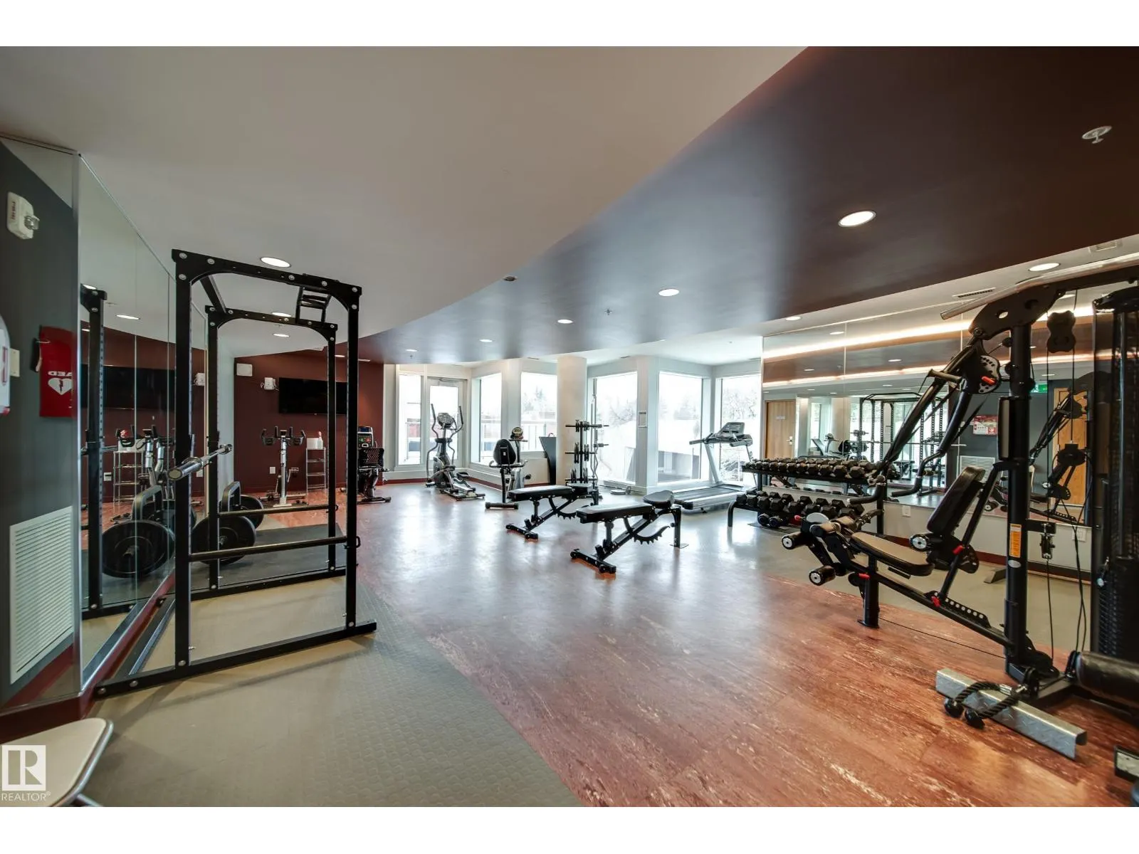 #203 9720 106 ST NW