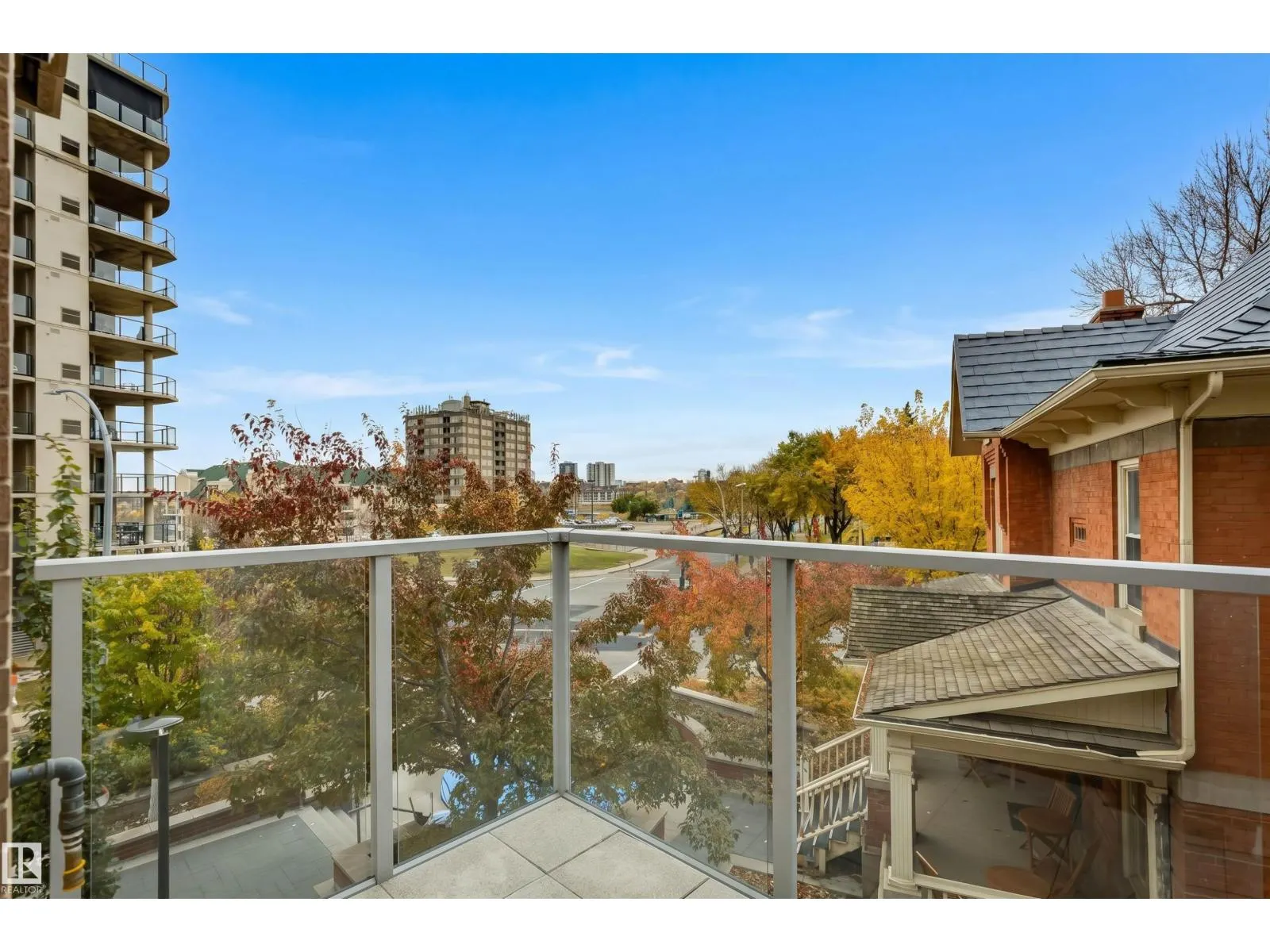 #203 9720 106 ST NW