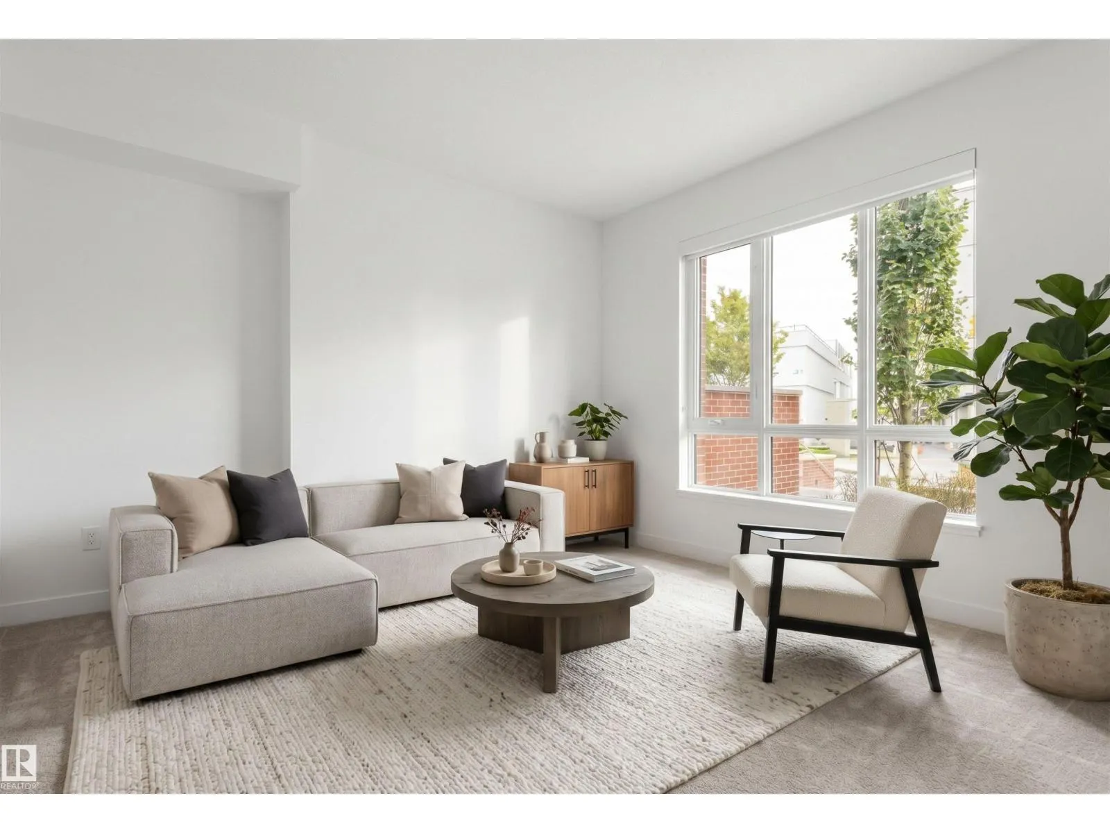 #203 9720 106 ST NW