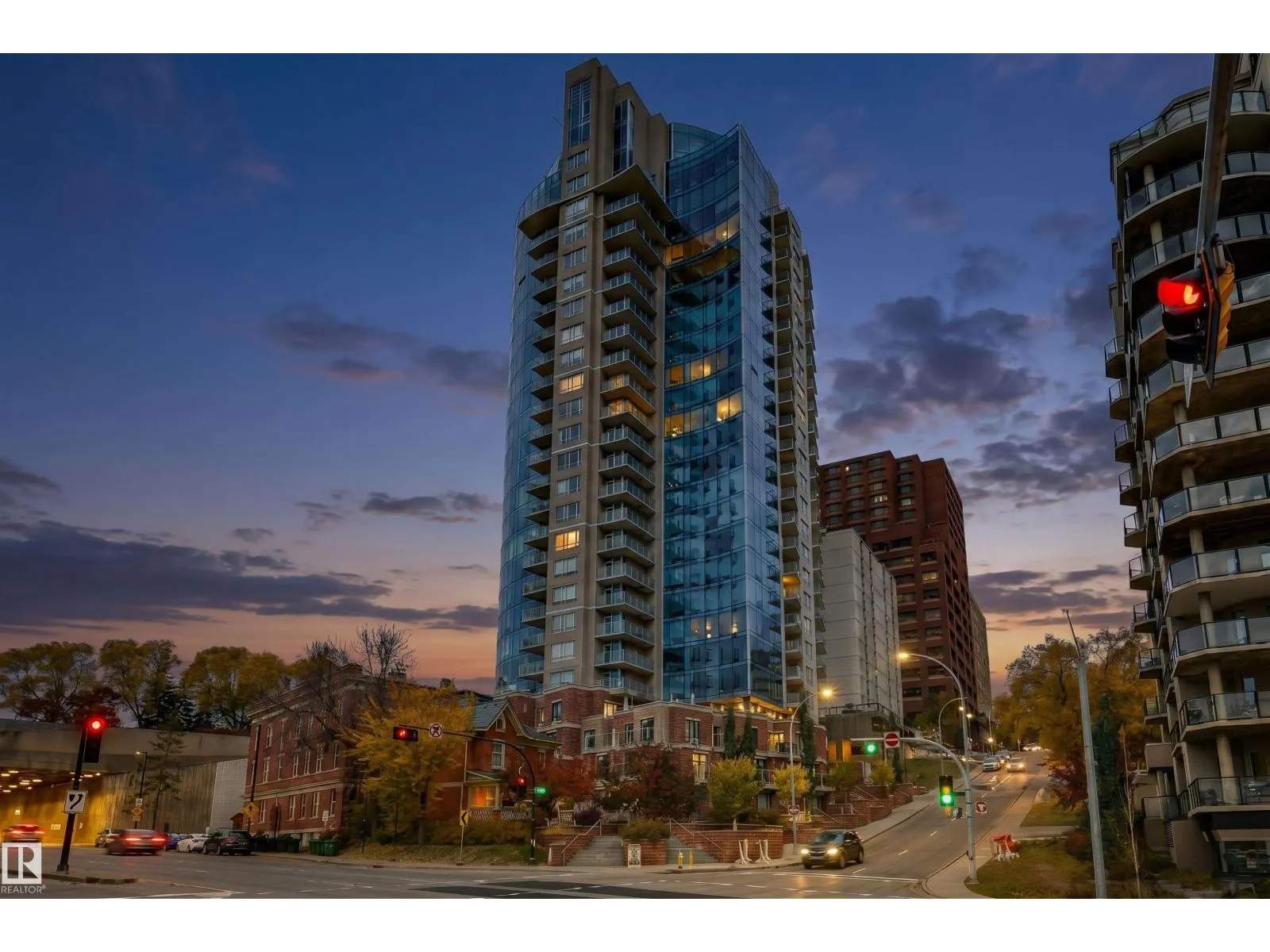#203 9720 106 ST NW