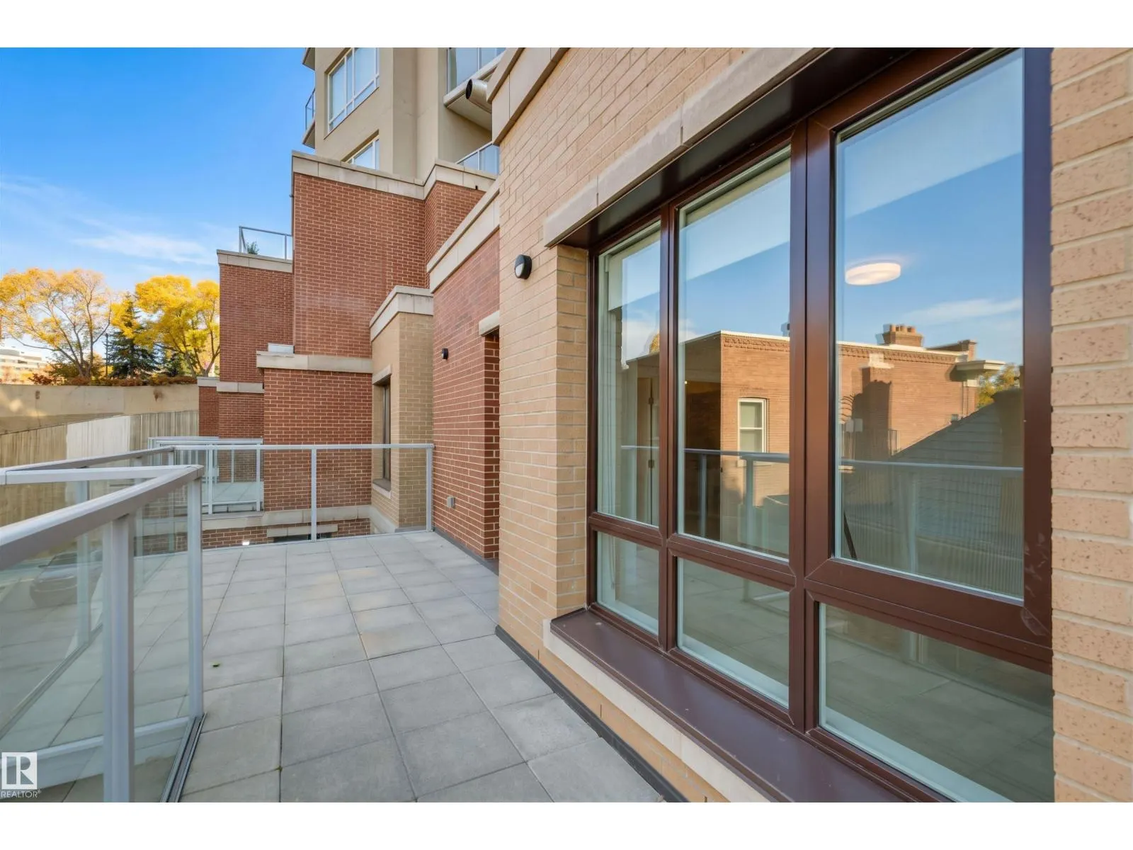#203 9720 106 ST NW