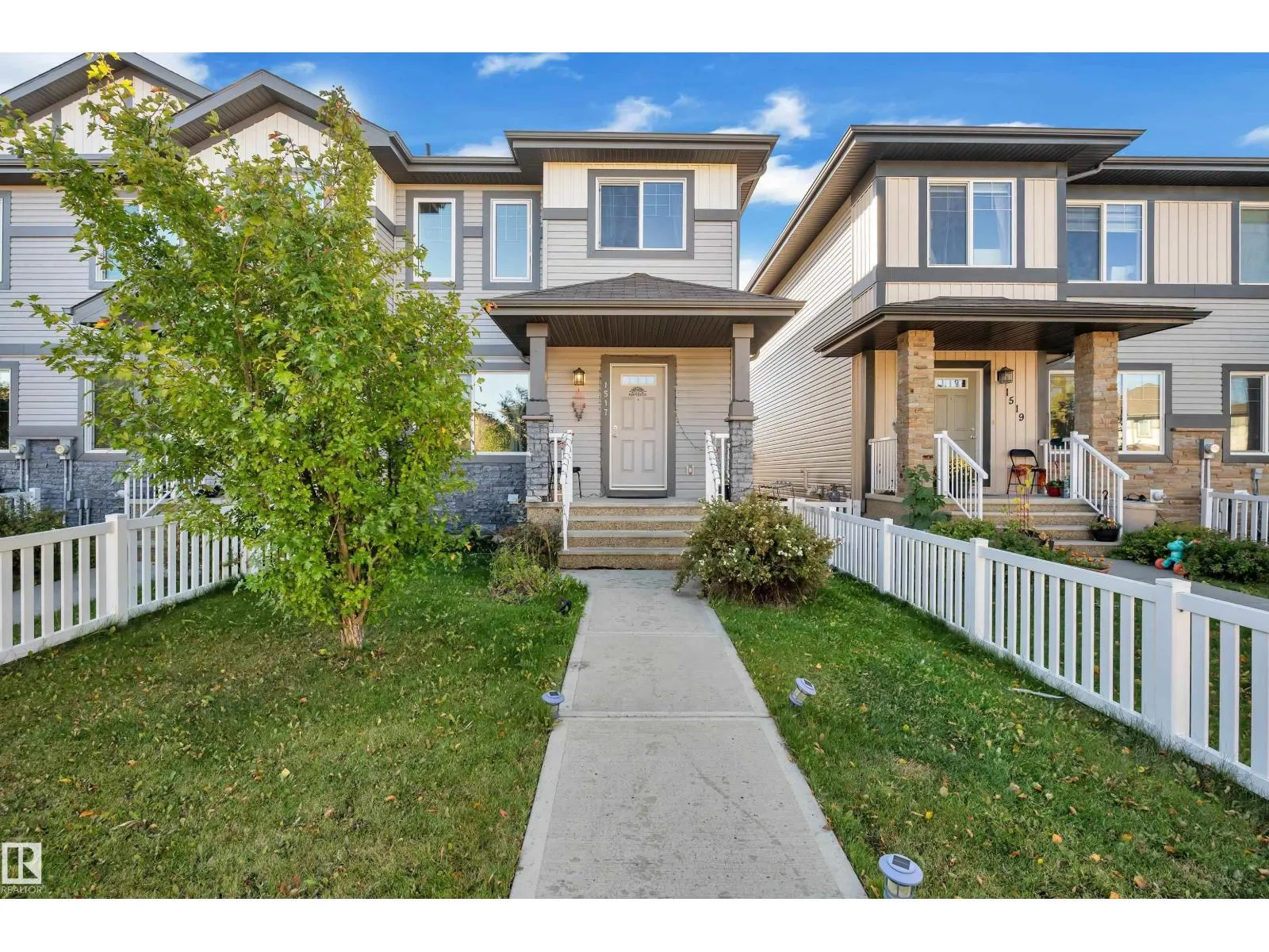 1517 27 AV NW