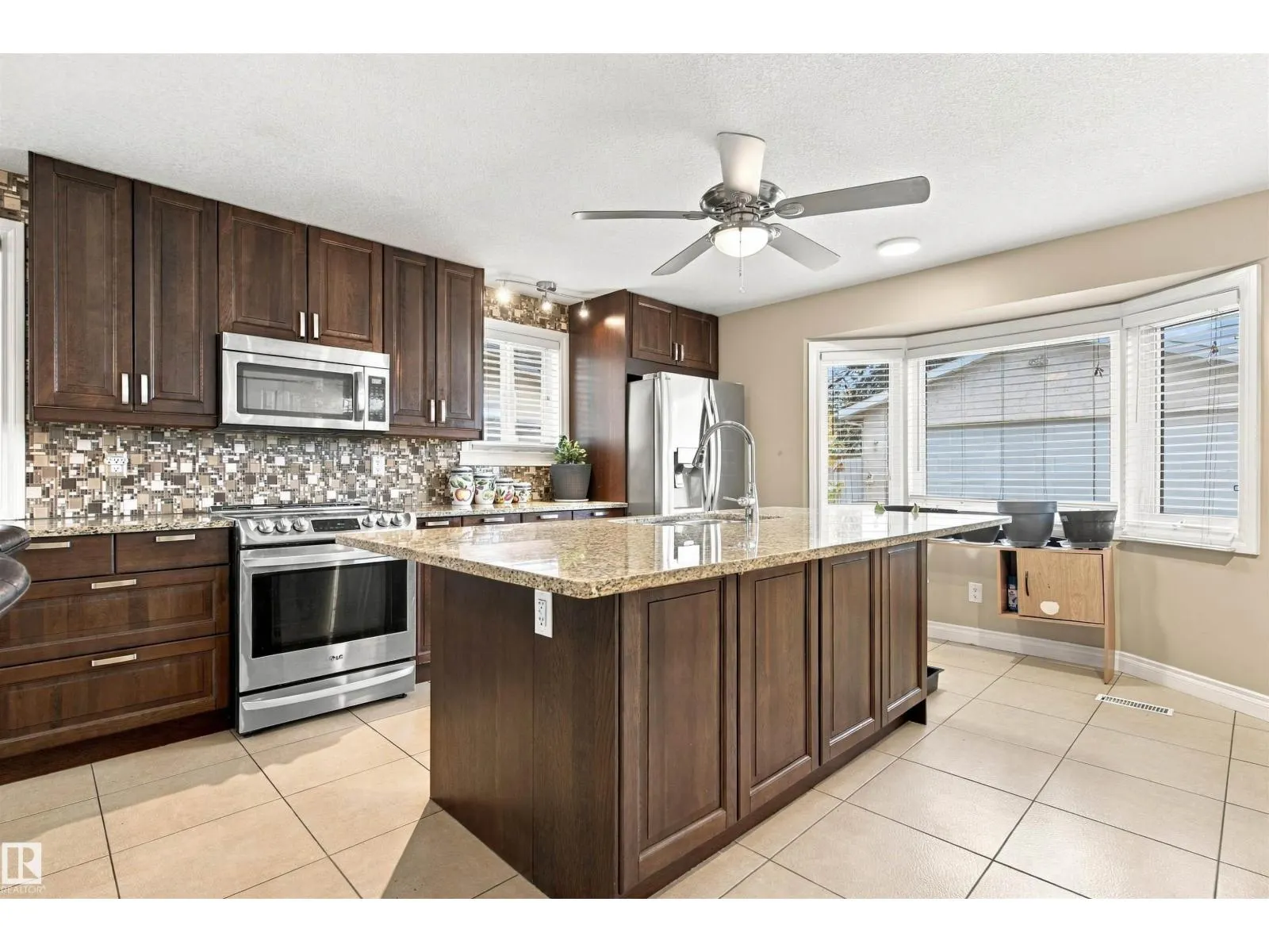 18208 99 AV NW