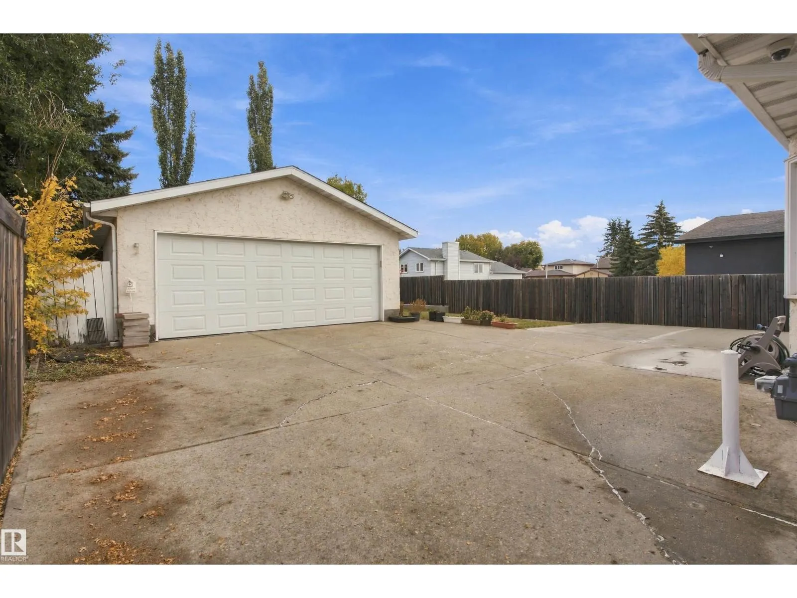 18208 99 AV NW