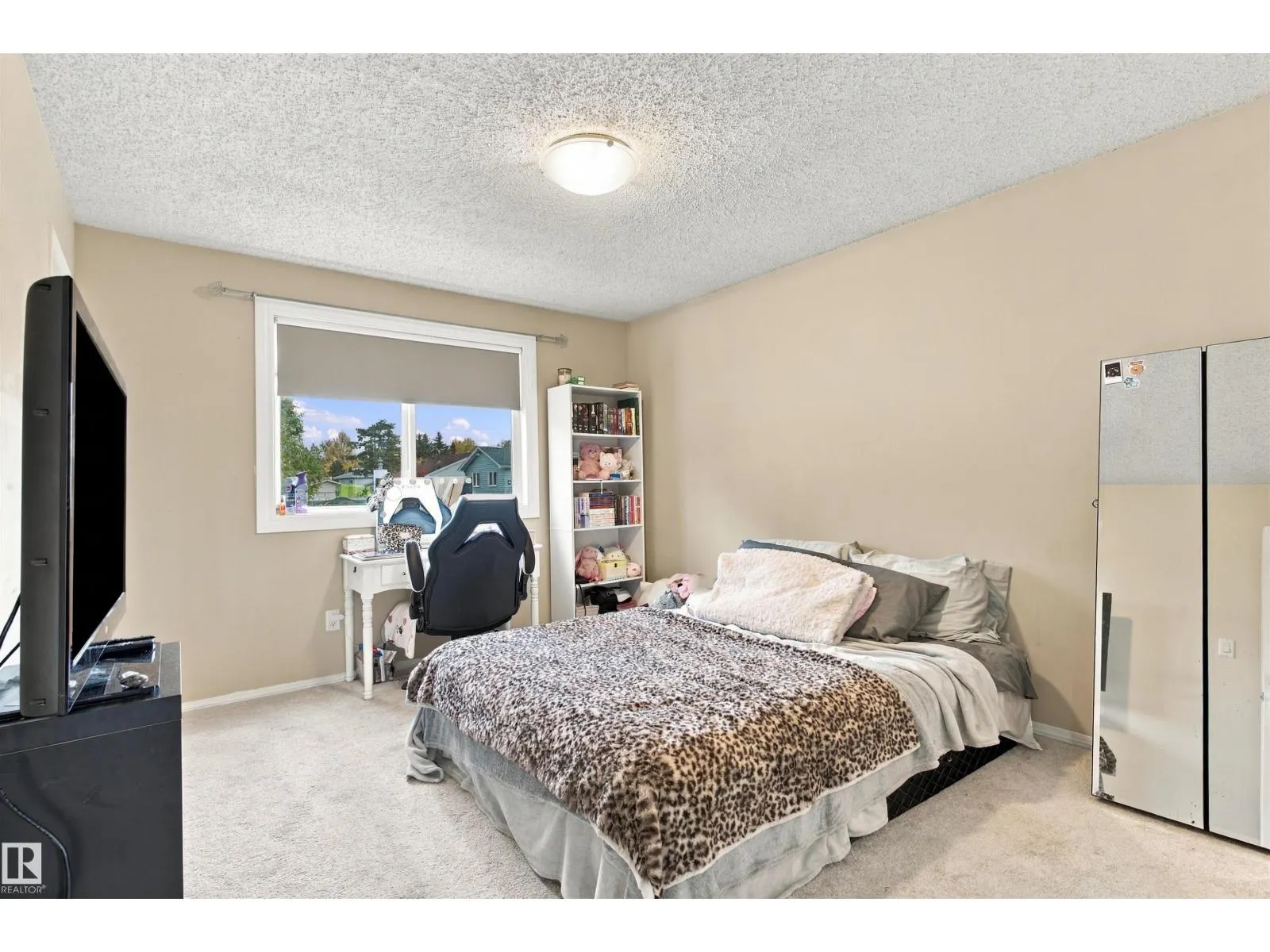 18208 99 AV NW