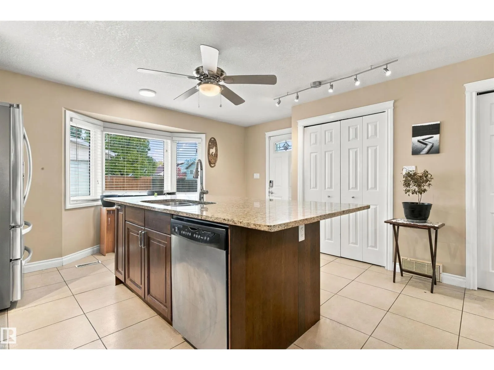 18208 99 AV NW