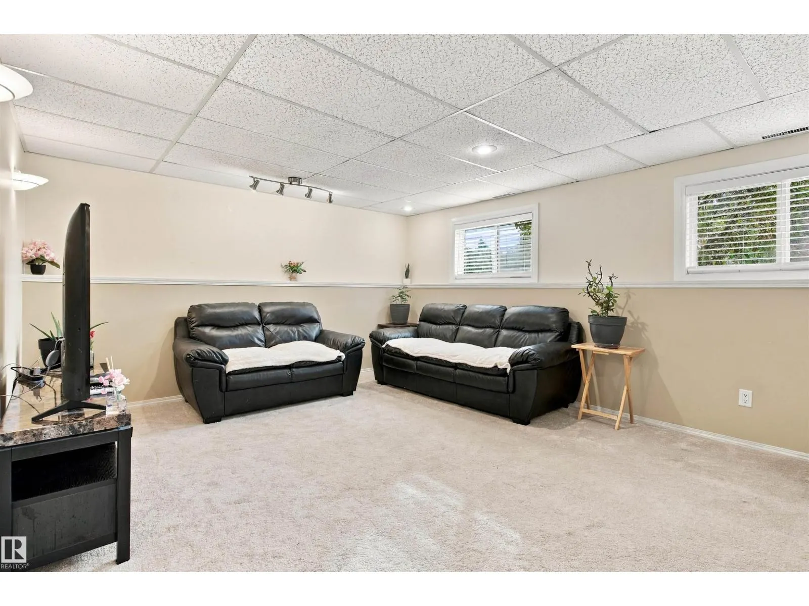 18208 99 AV NW