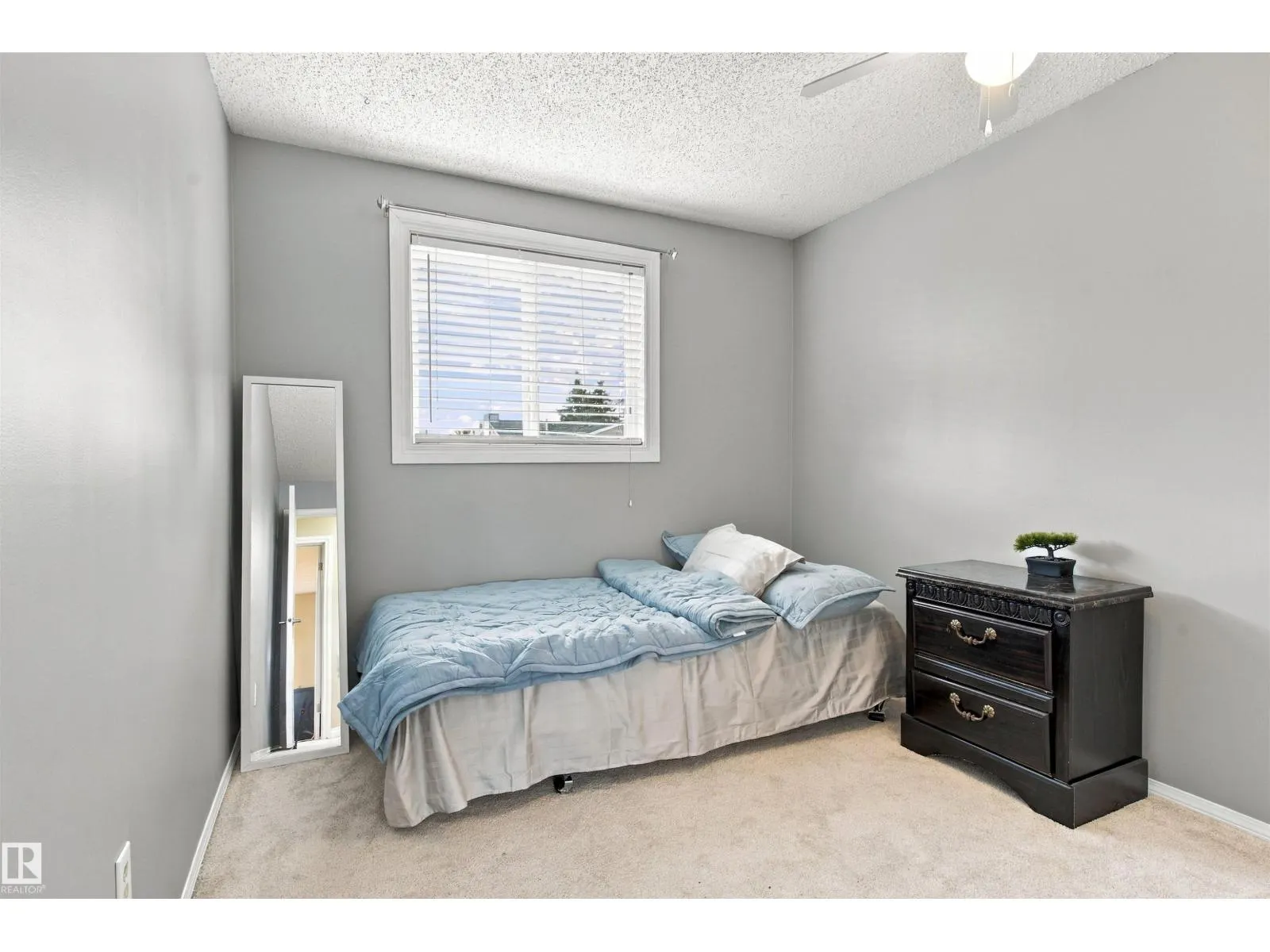 18208 99 AV NW