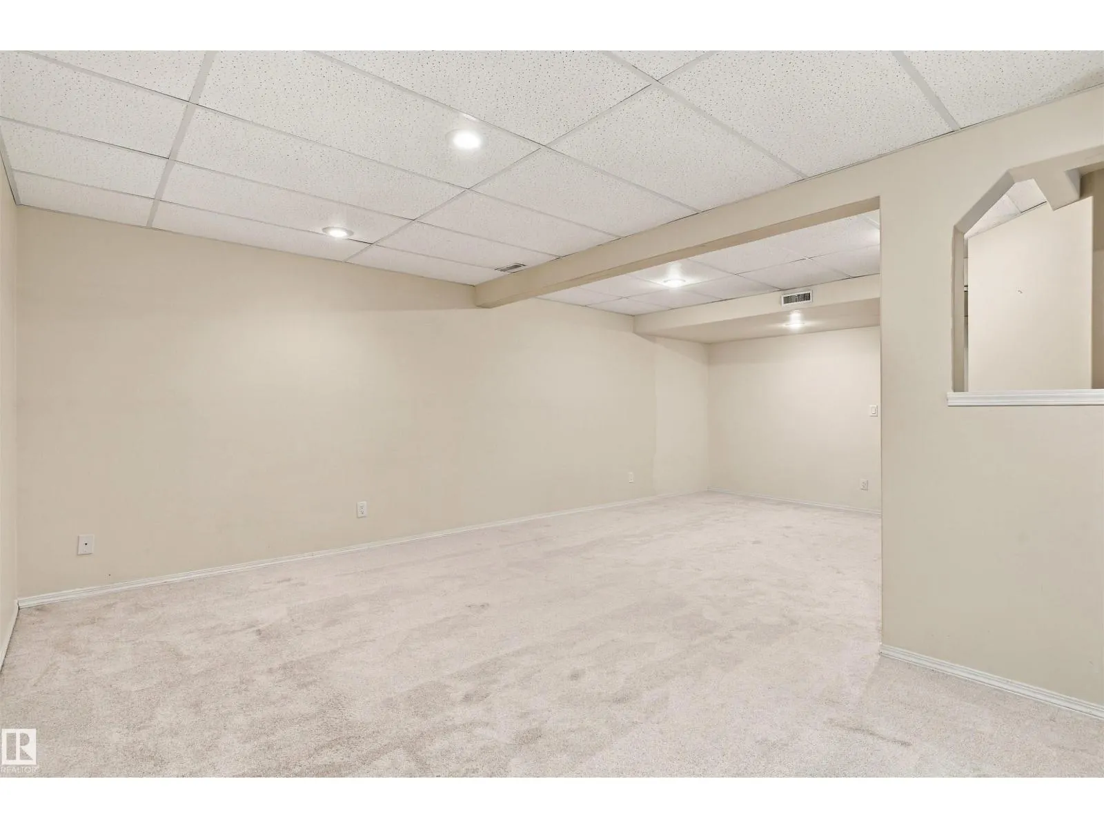 18208 99 AV NW