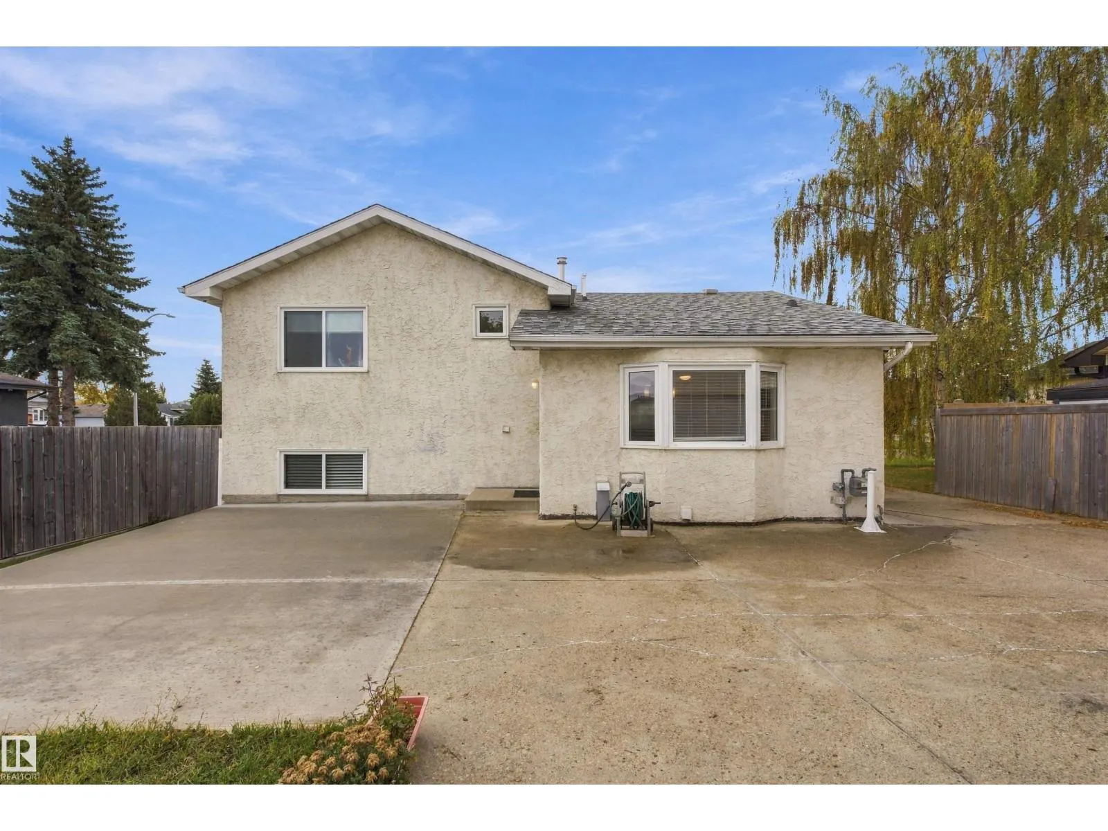 18208 99 AV NW