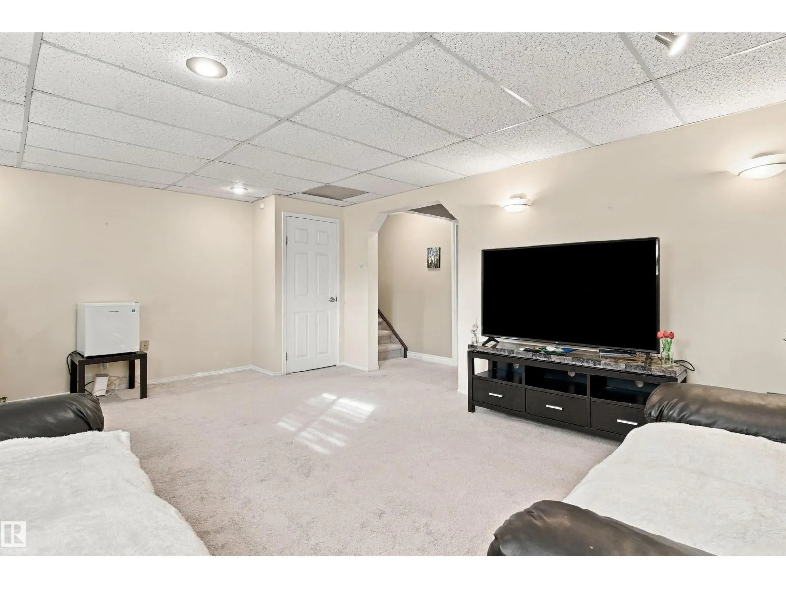 18208 99 AV NW