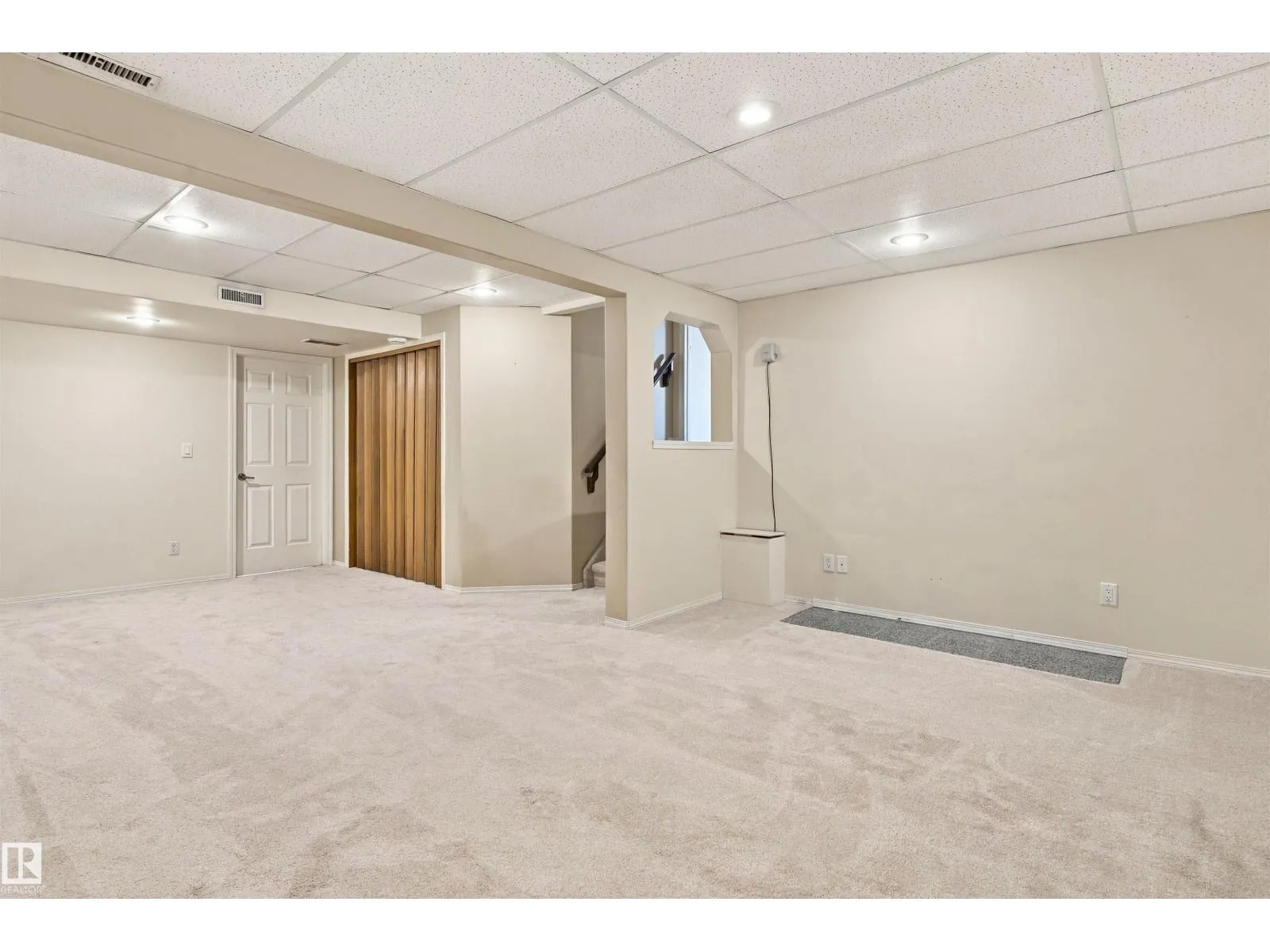 18208 99 AV NW