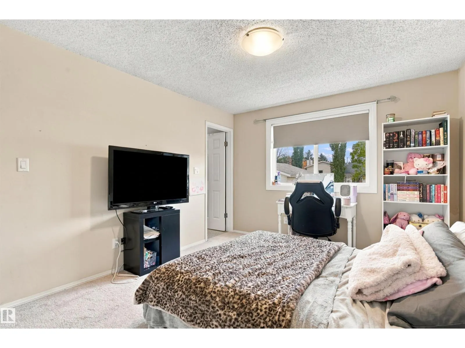 18208 99 AV NW