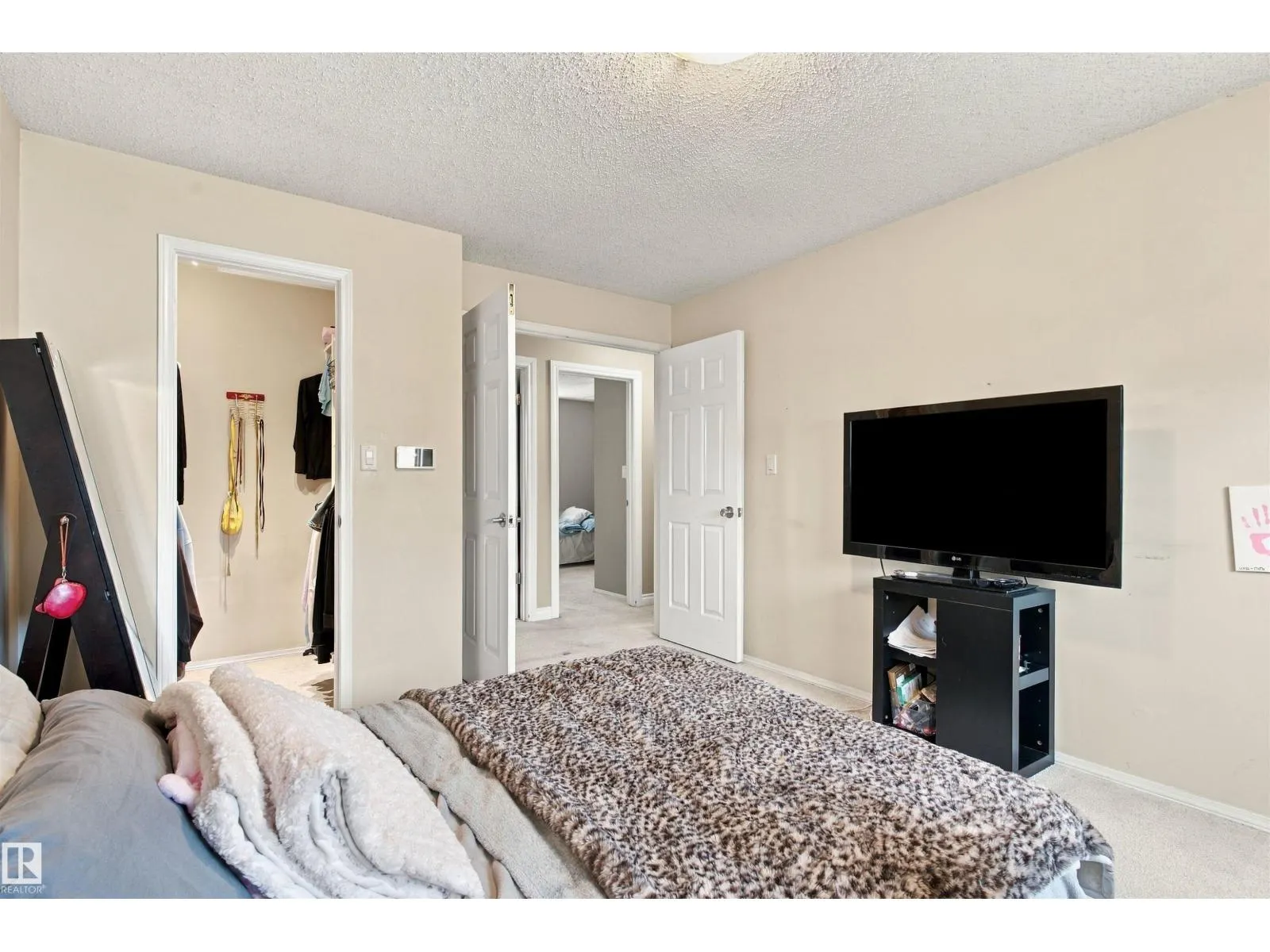 18208 99 AV NW