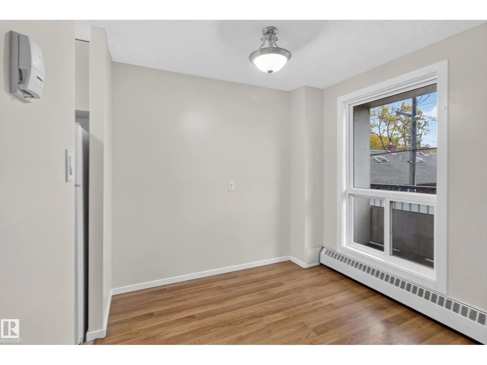 #206 10175 114 ST NW