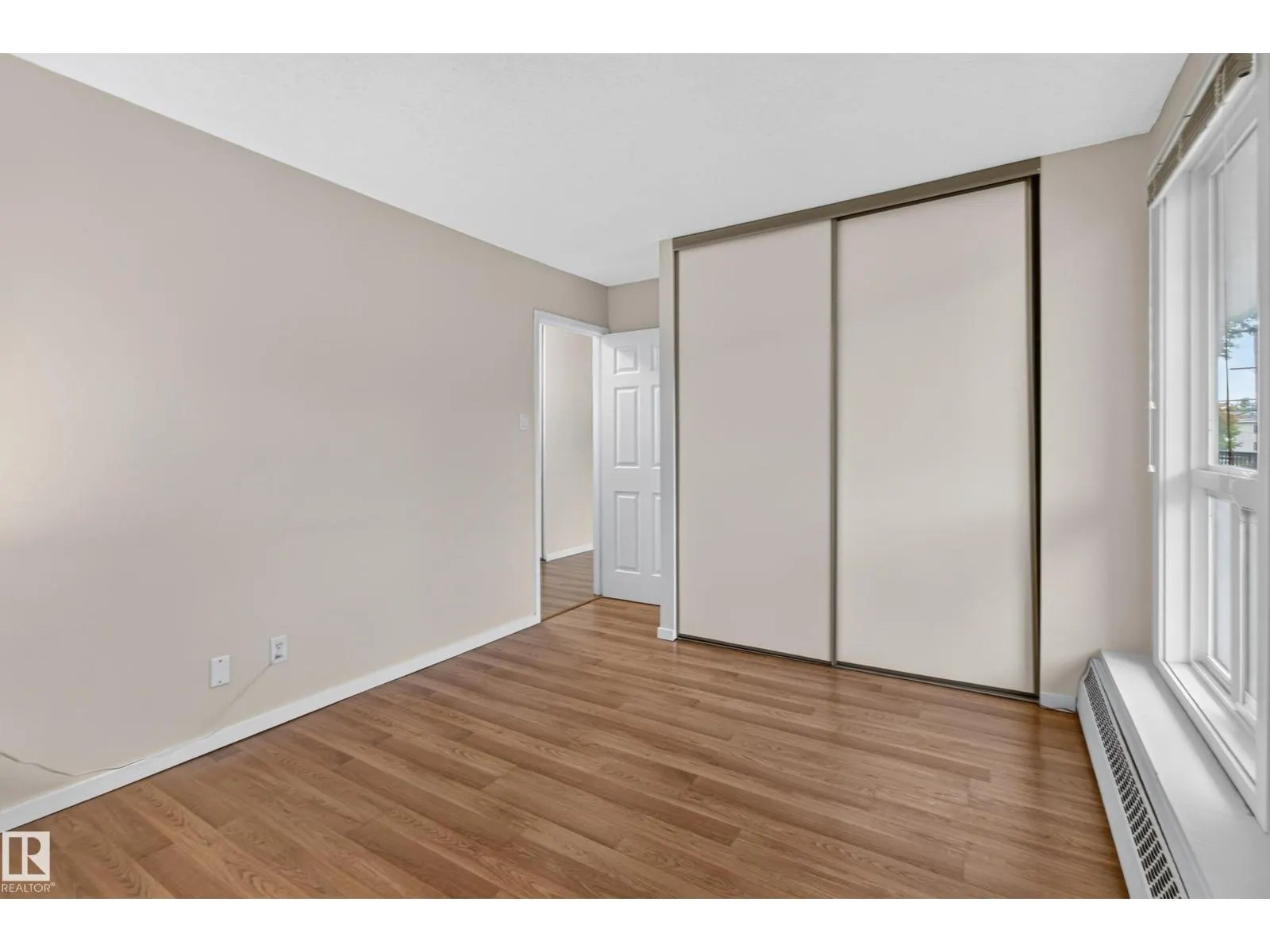 #206 10175 114 ST NW