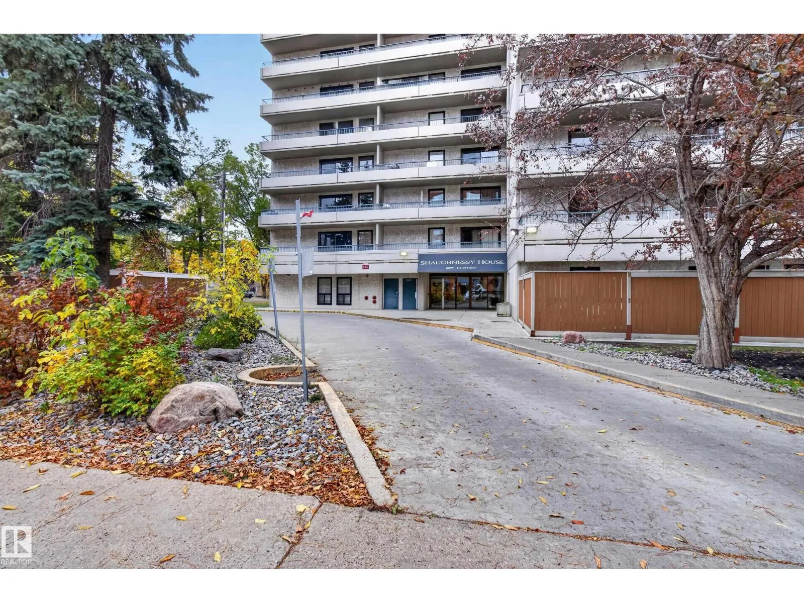 #206 10175 114 ST NW
