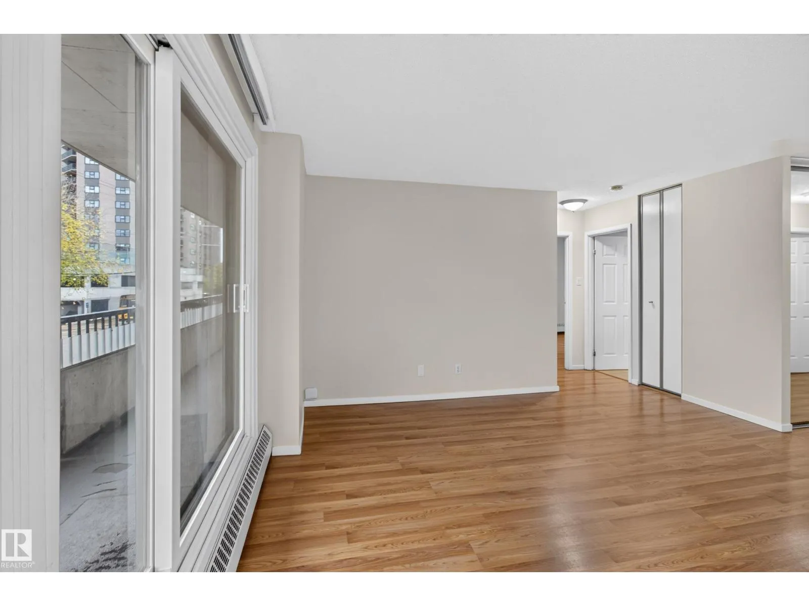 #206 10175 114 ST NW