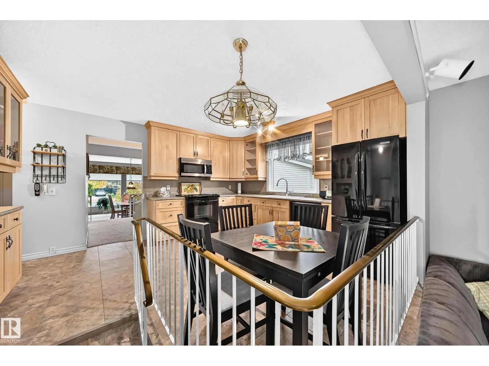 8612 176 ST NW