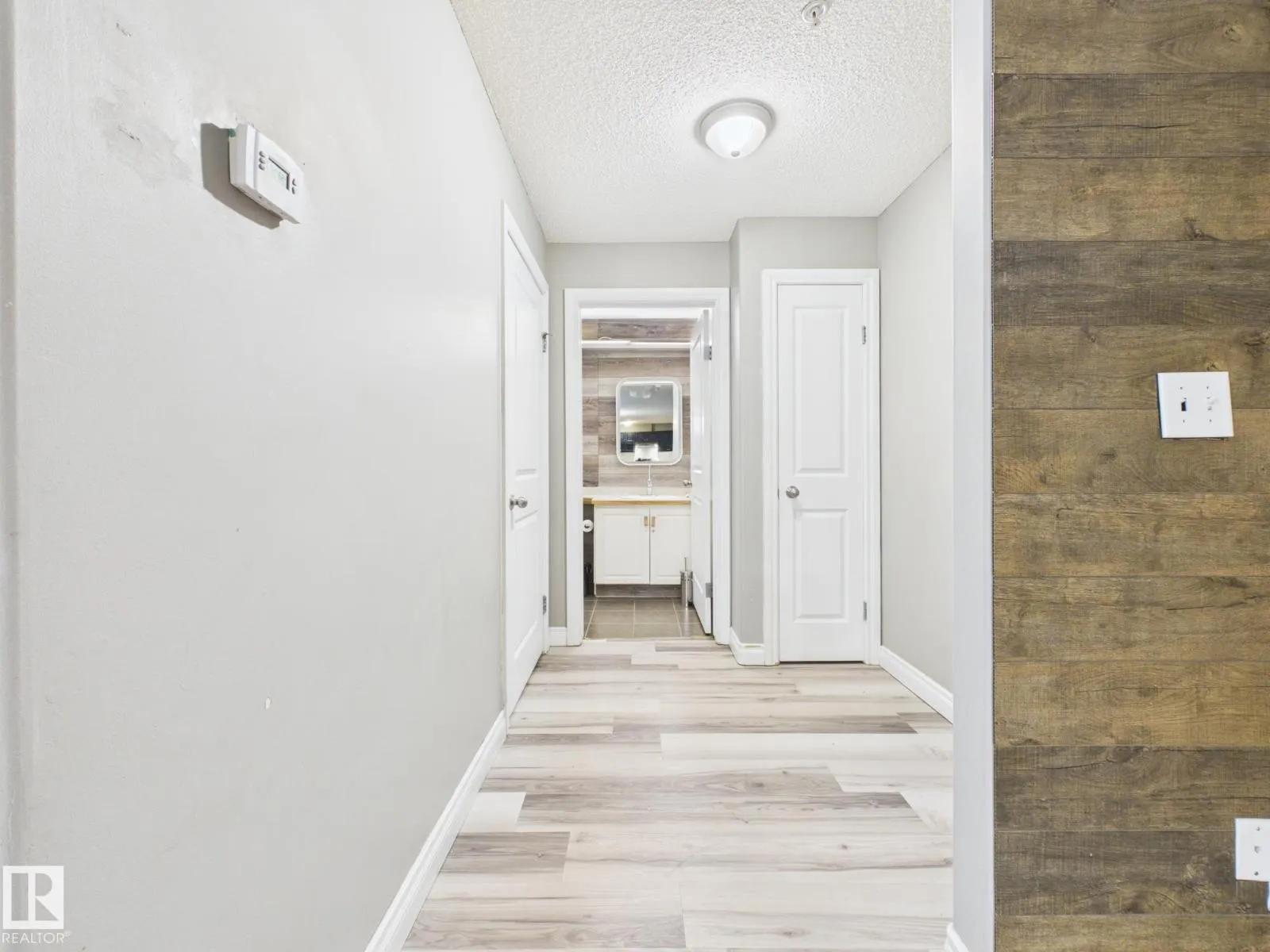 #102 16221 95 ST NW