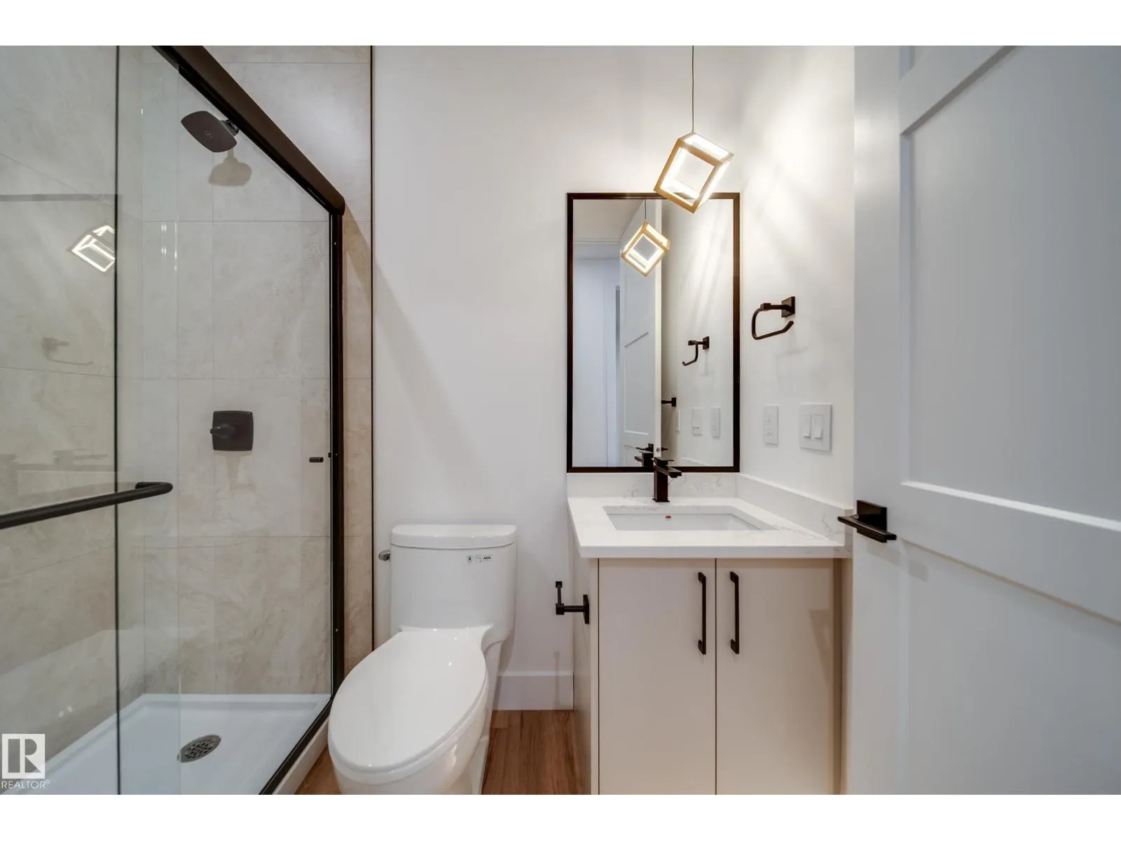3142 Magpie WY NW