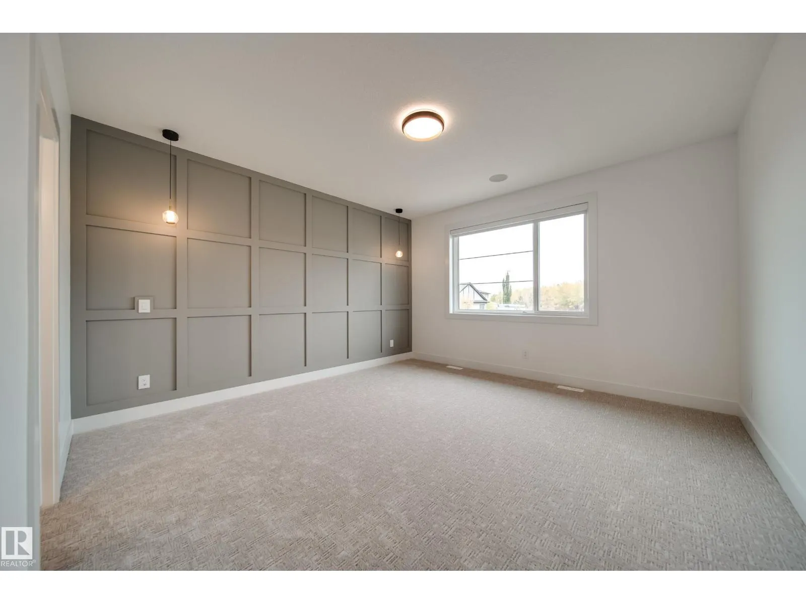 3142 Magpie WY NW