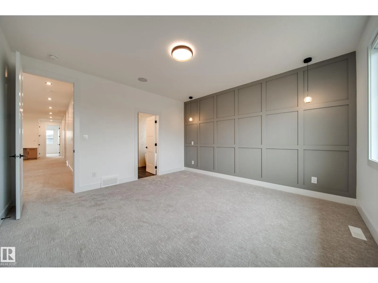 3142 Magpie WY NW