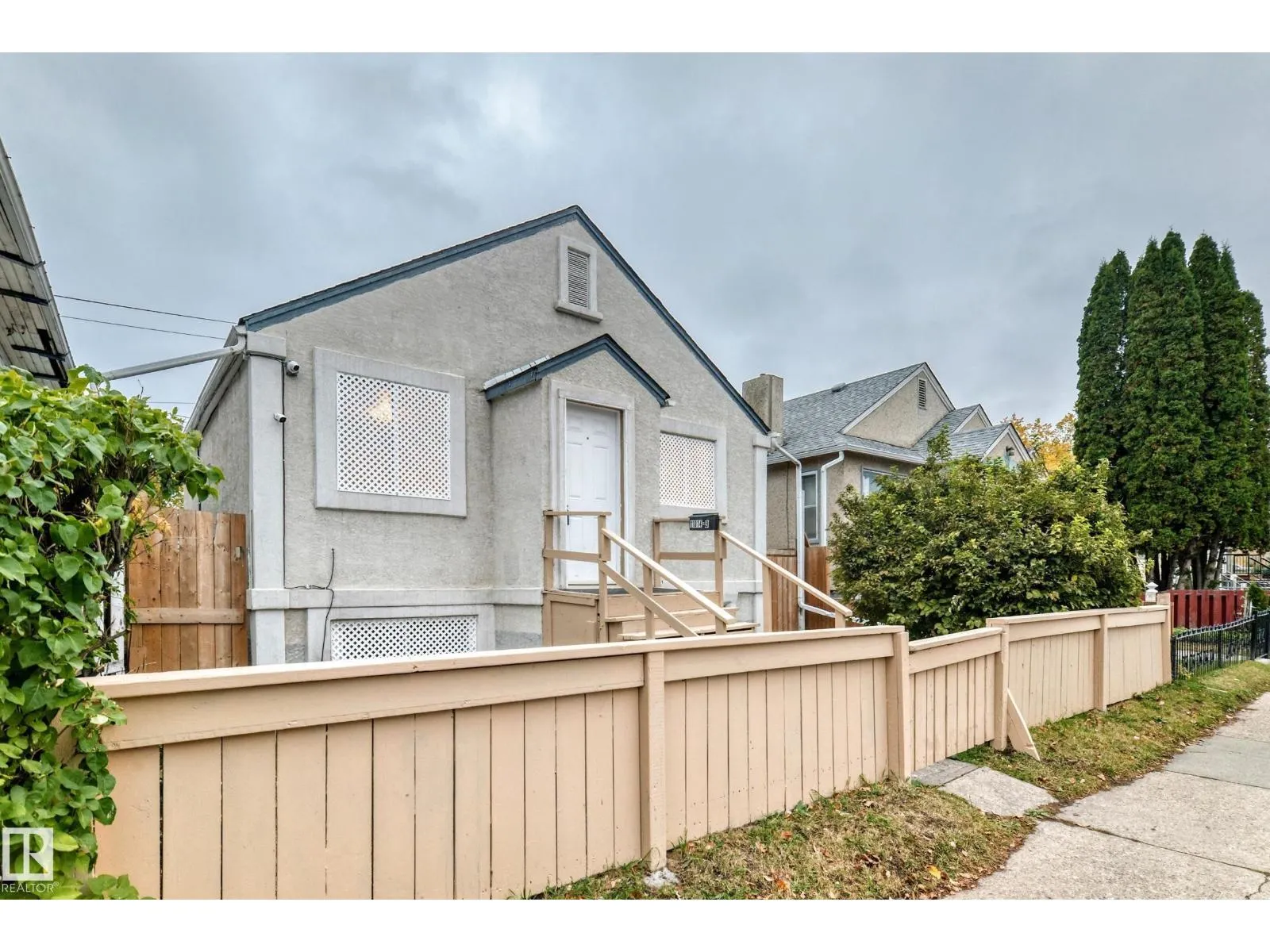 11014 95 ST NW