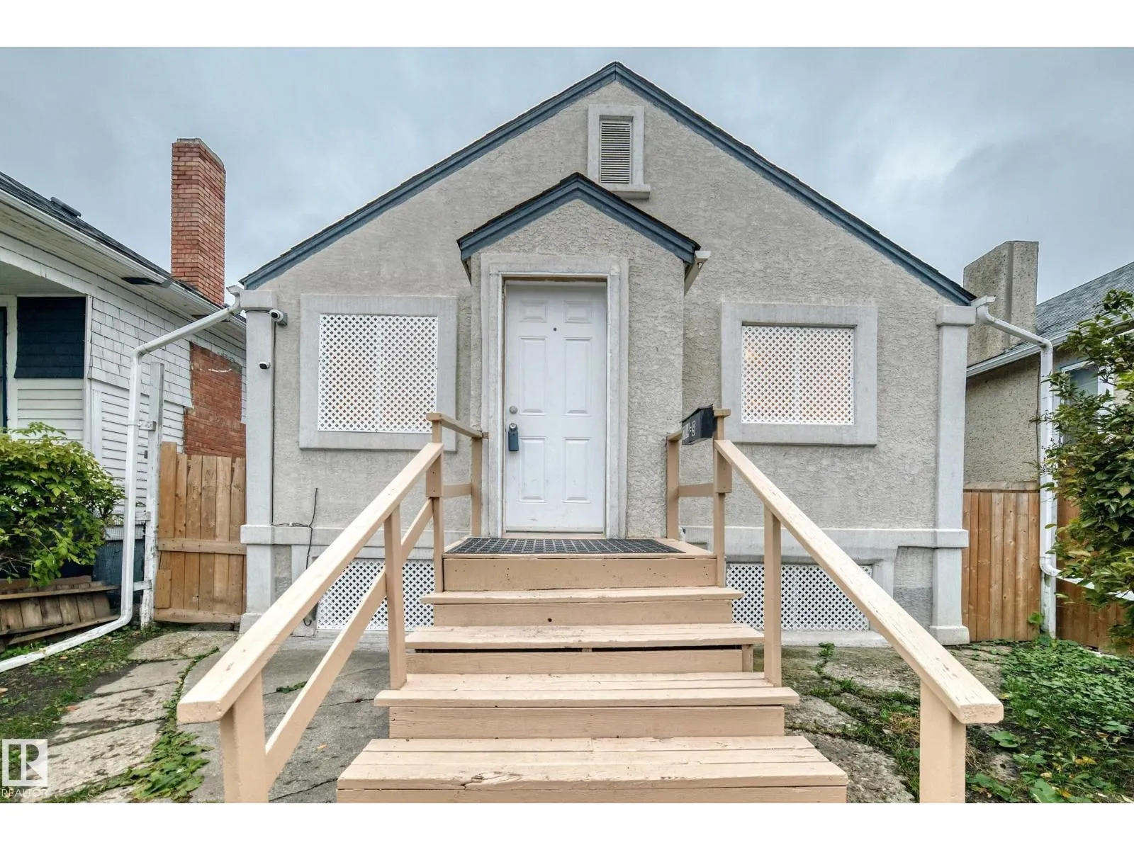 11014 95 ST NW