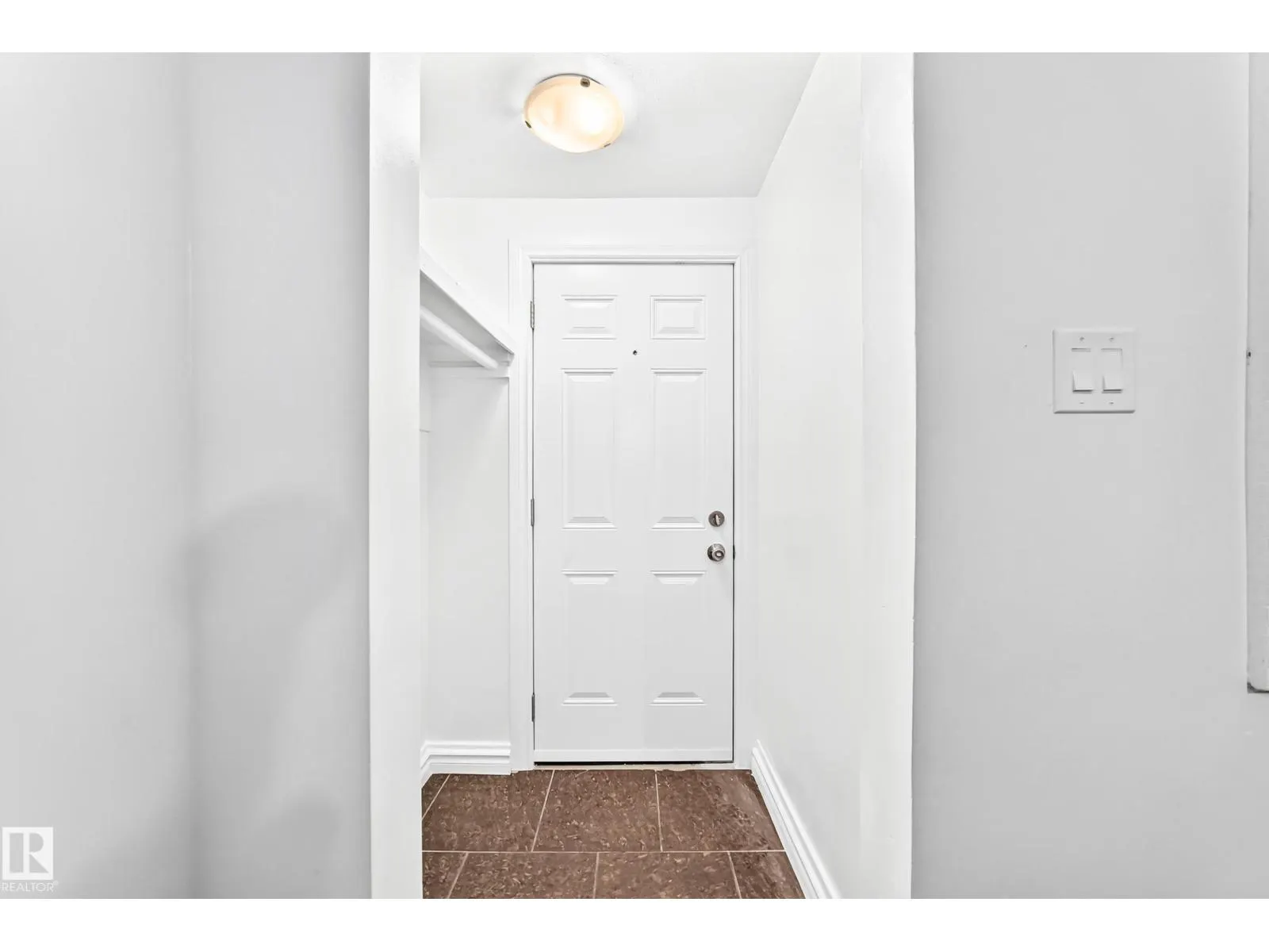 11014 95 ST NW