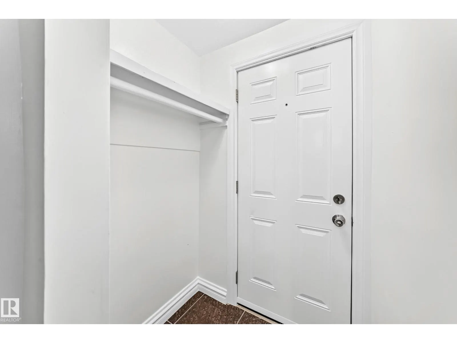 11014 95 ST NW