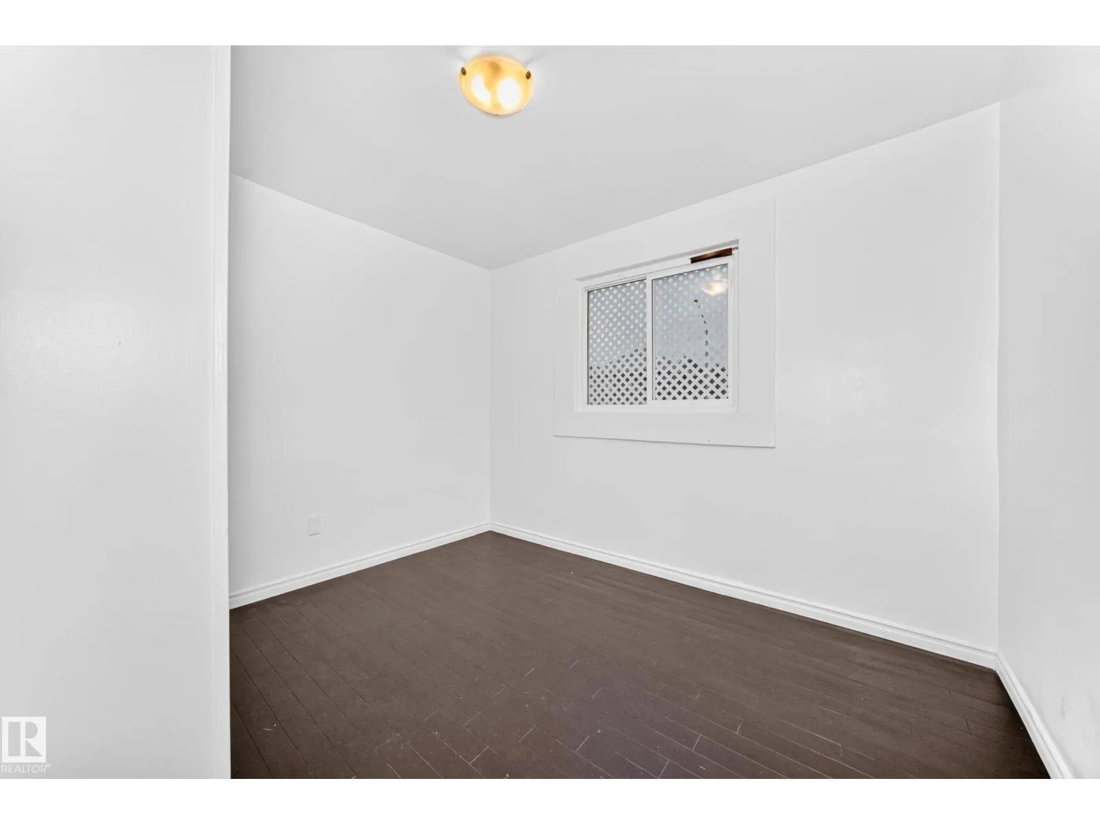 11014 95 ST NW