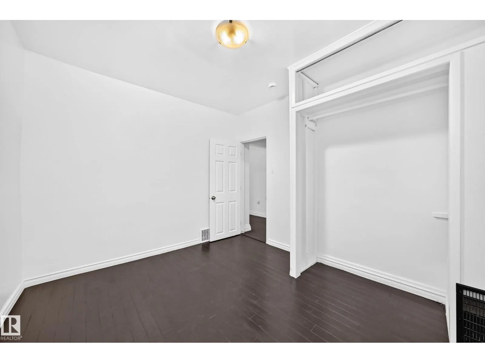 11014 95 ST NW