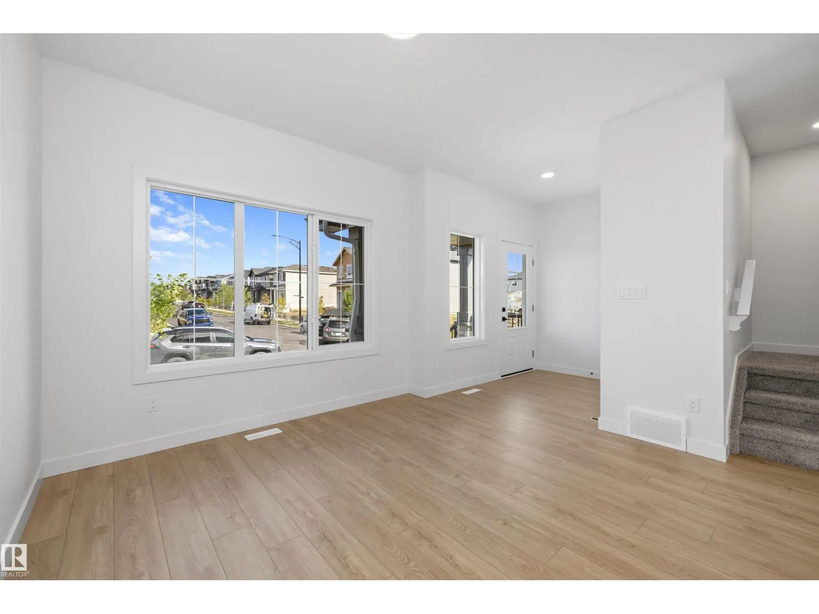17544 63 ST NW