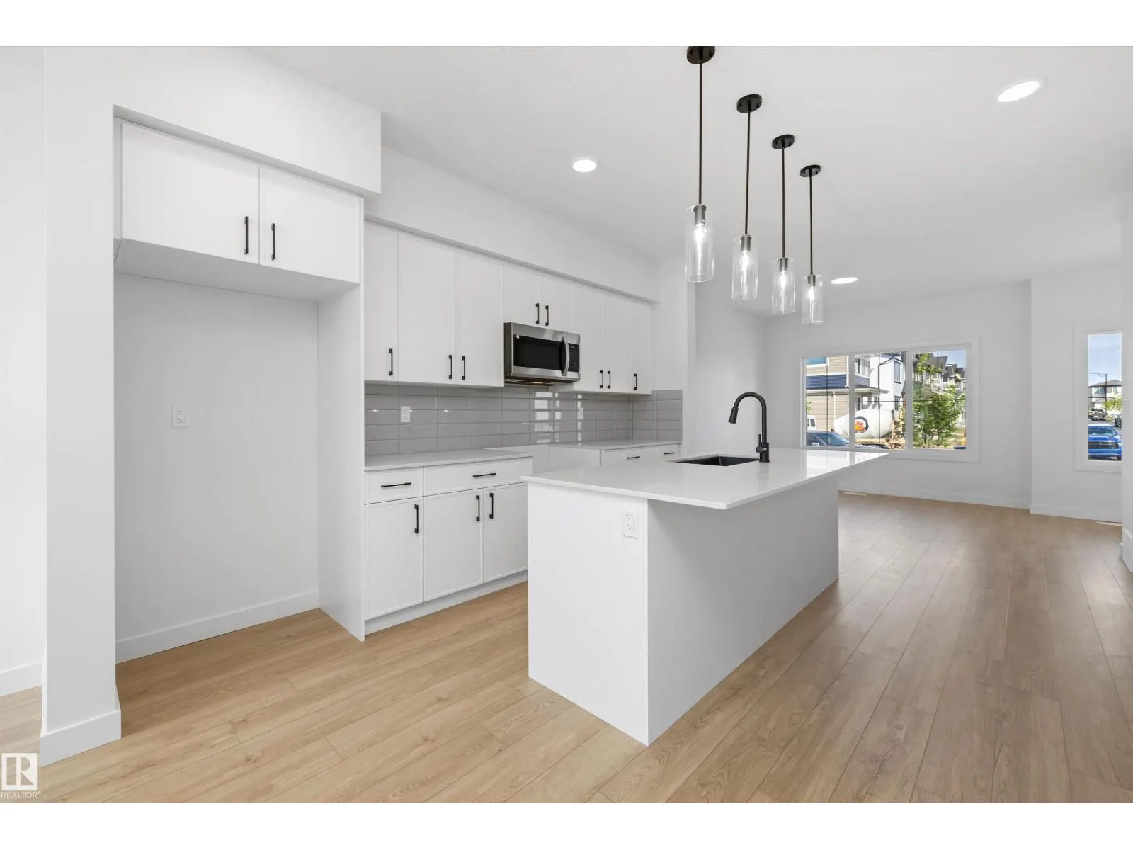 17544 63 ST NW