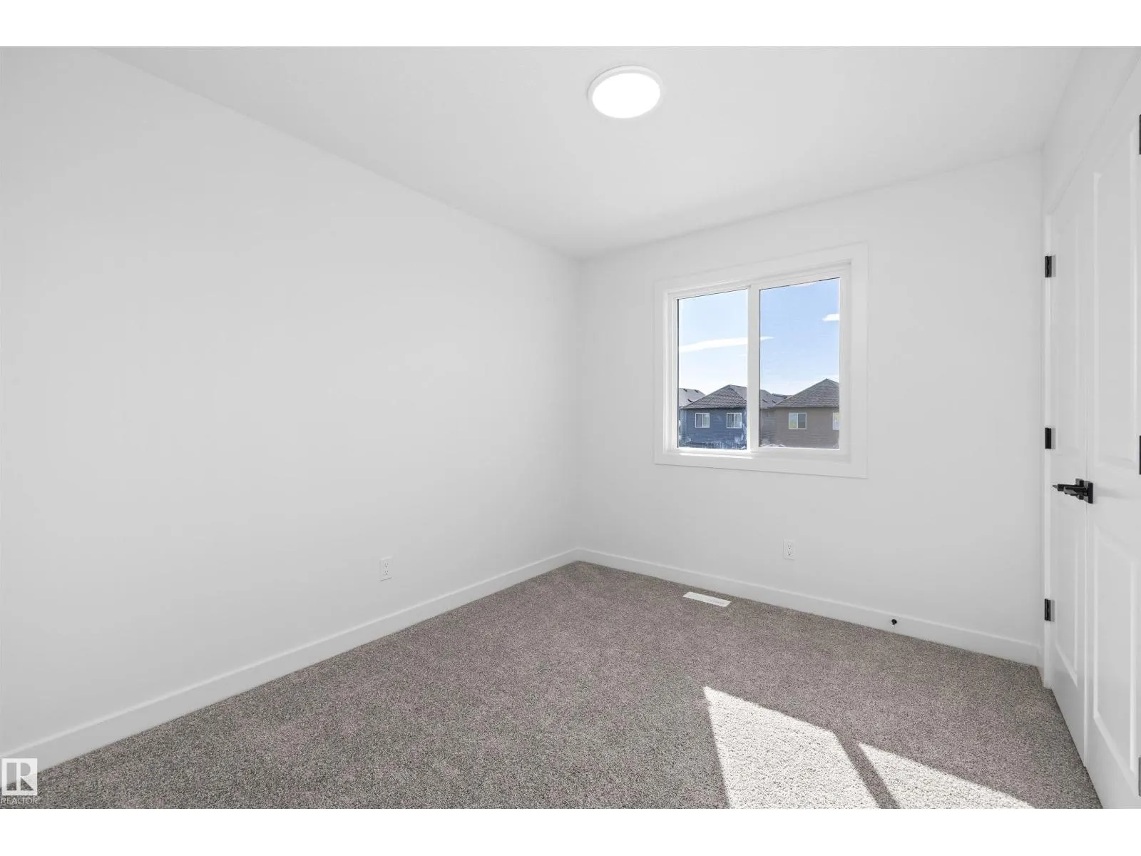 17544 63 ST NW
