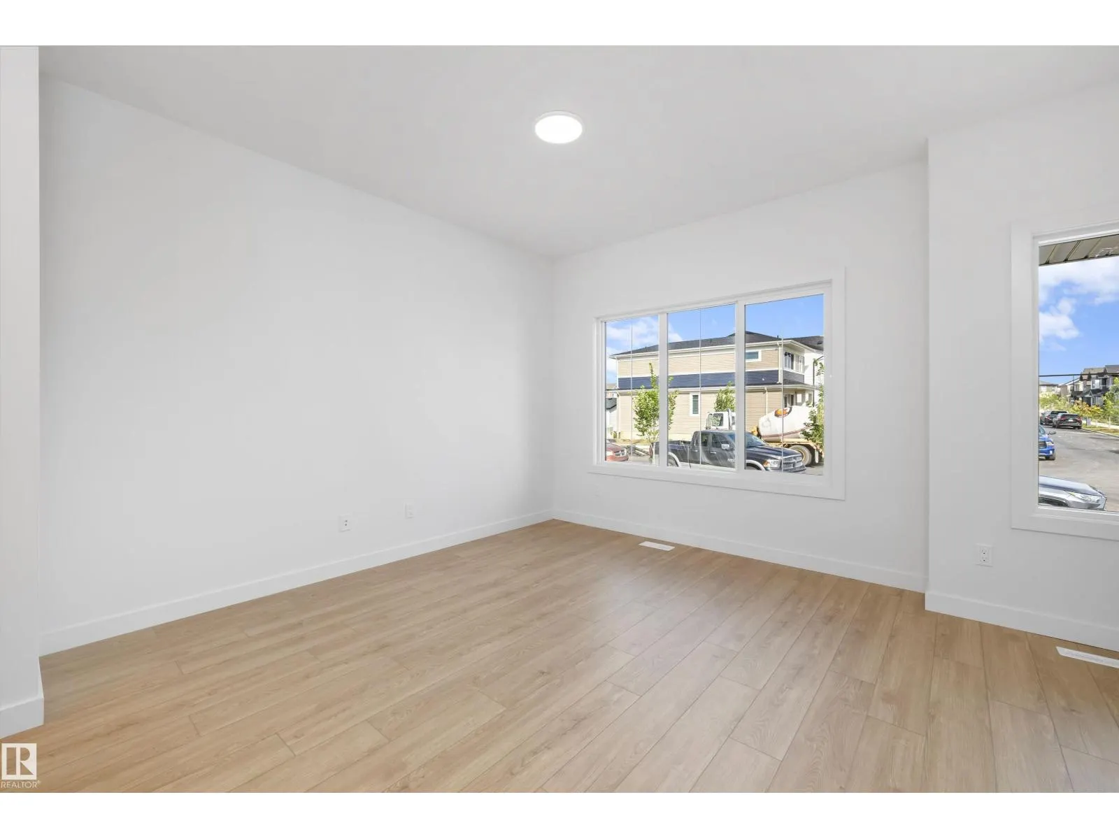 17544 63 ST NW