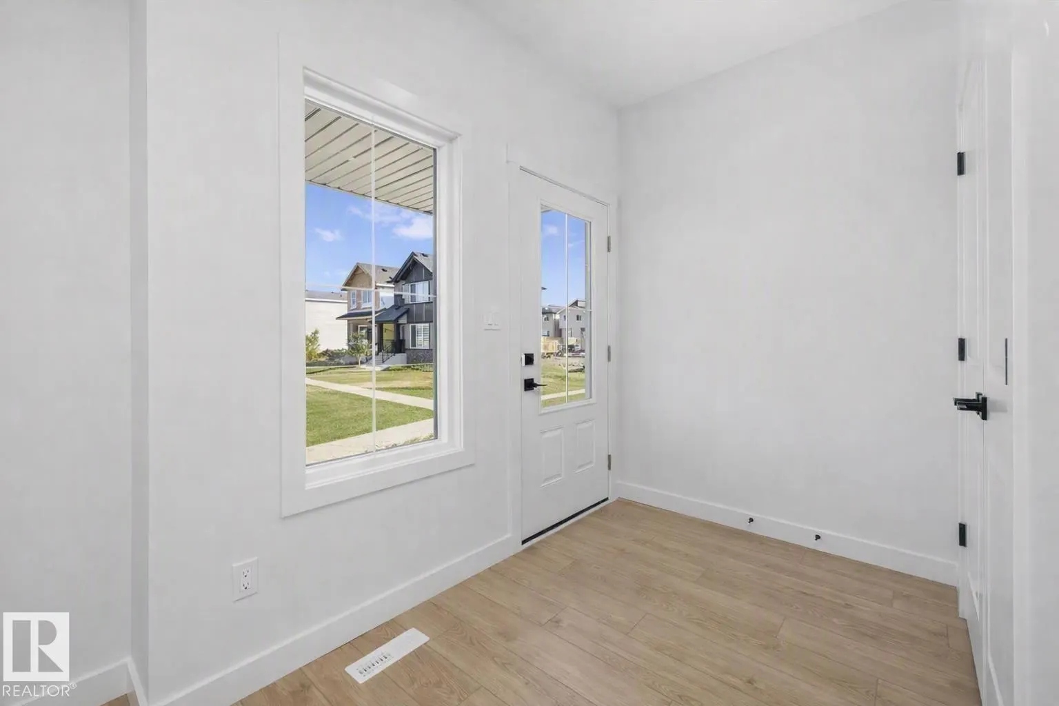 17544 63 ST NW