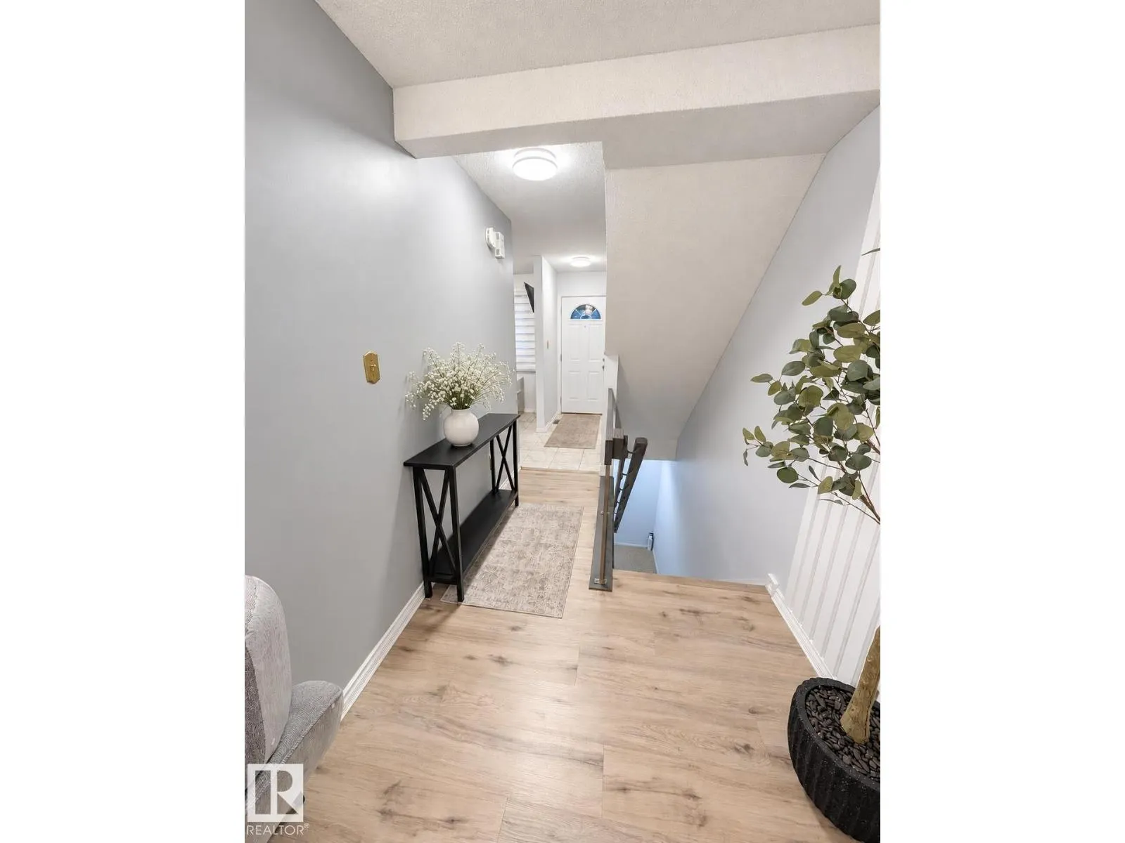 12034 25 Ave NW