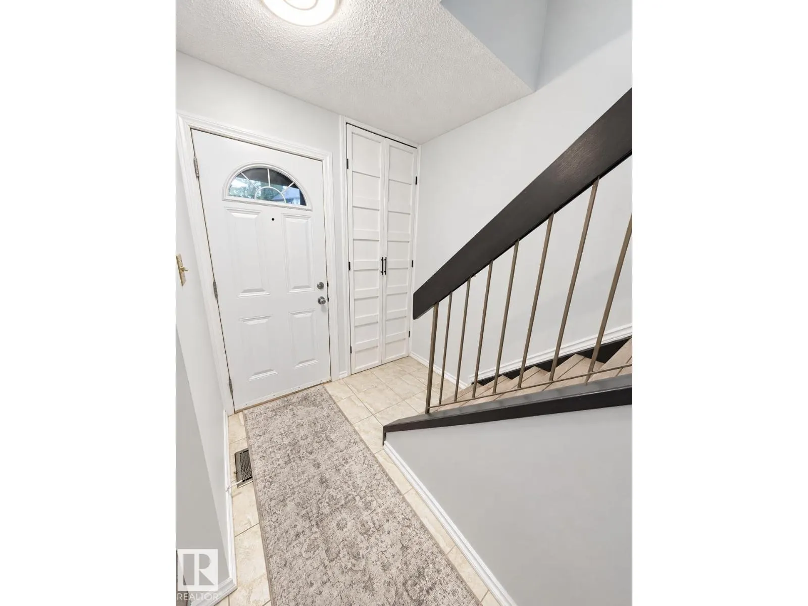12034 25 Ave NW