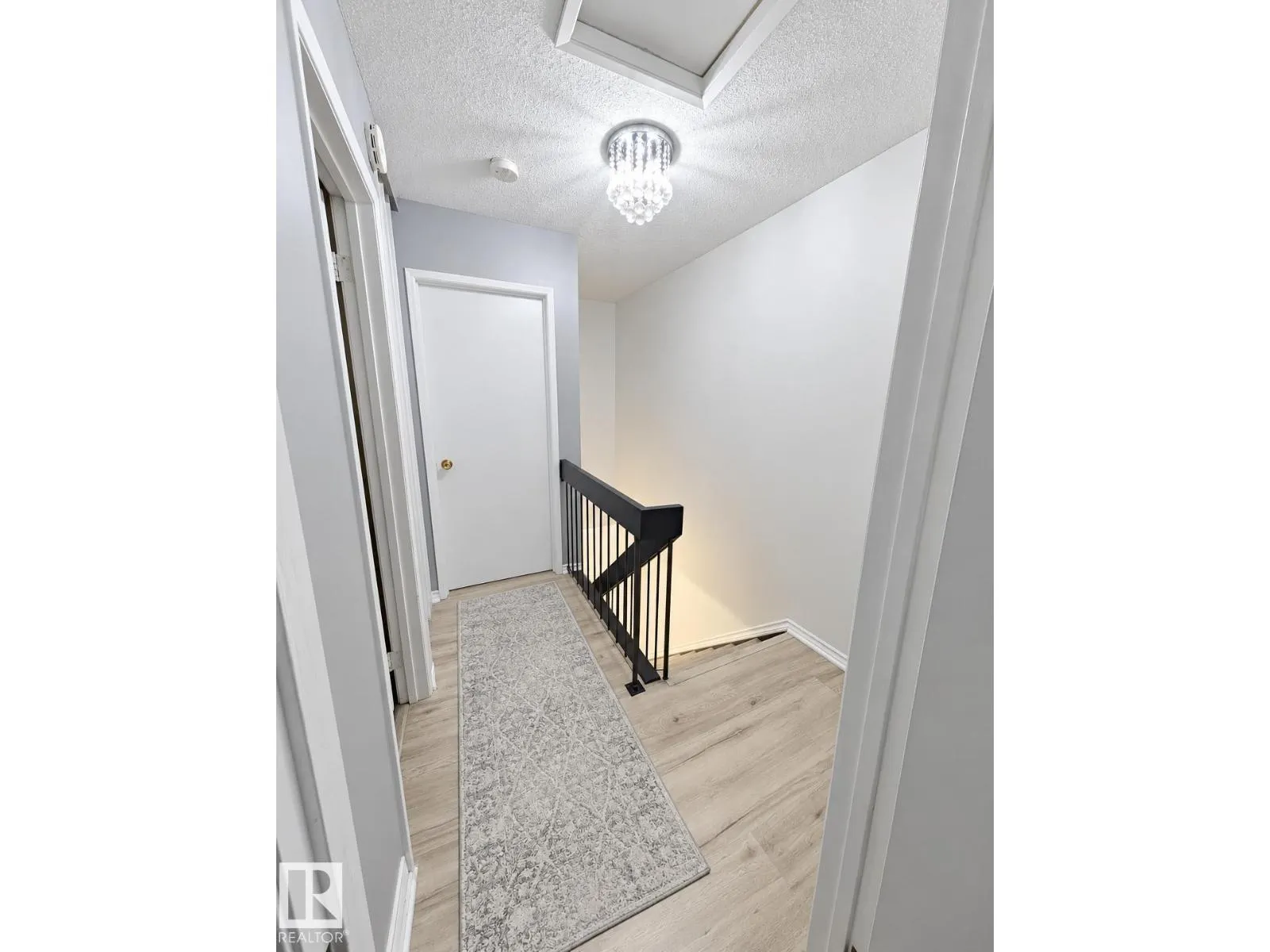 12034 25 Ave NW