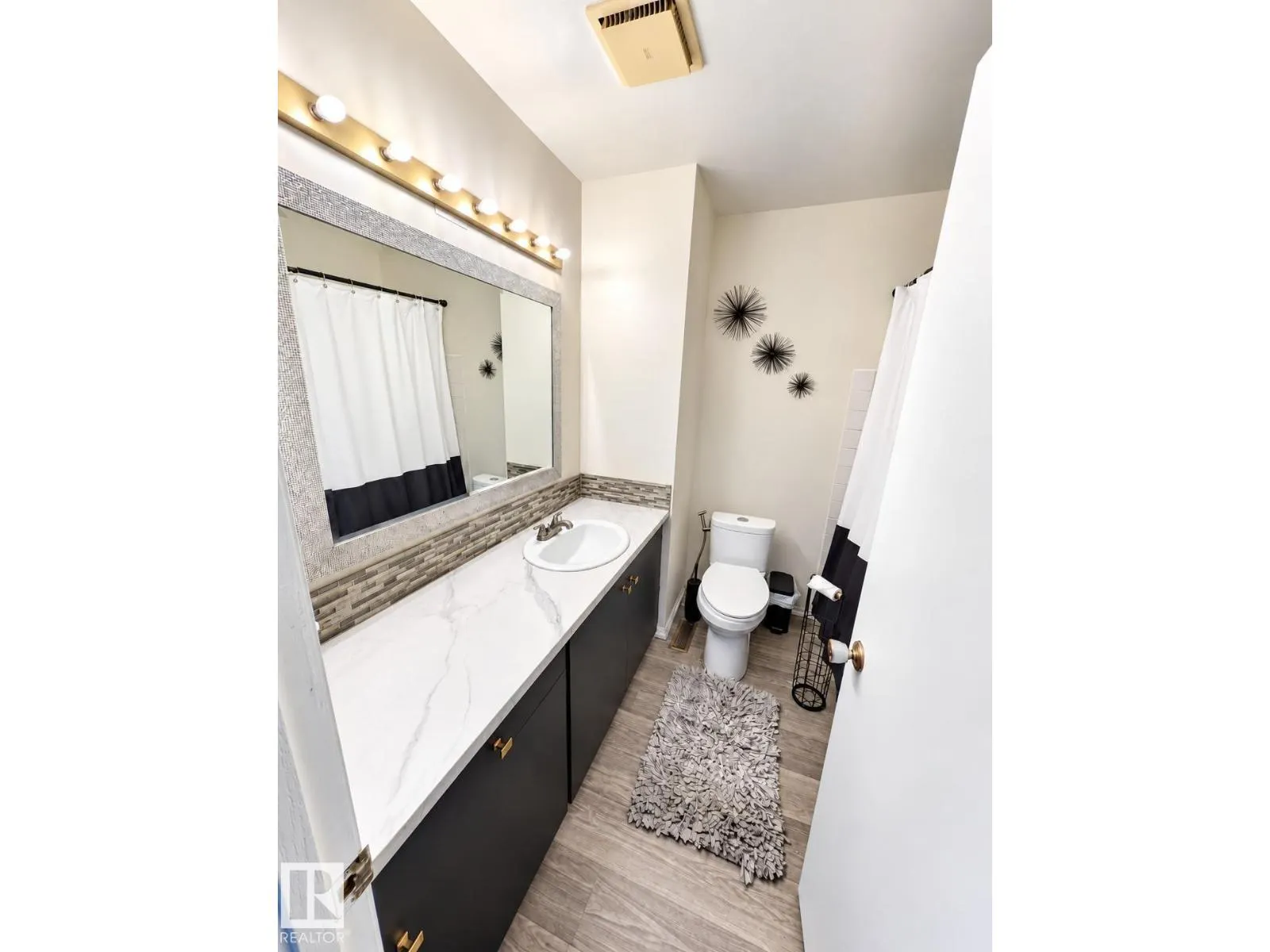 12034 25 Ave NW